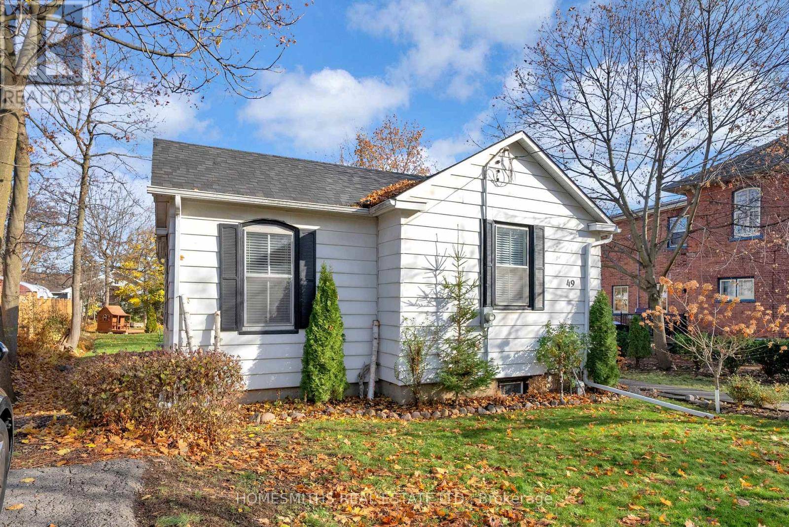 Clarington (bowmanville), ON L1C2Y2,49 CENTRE STREET