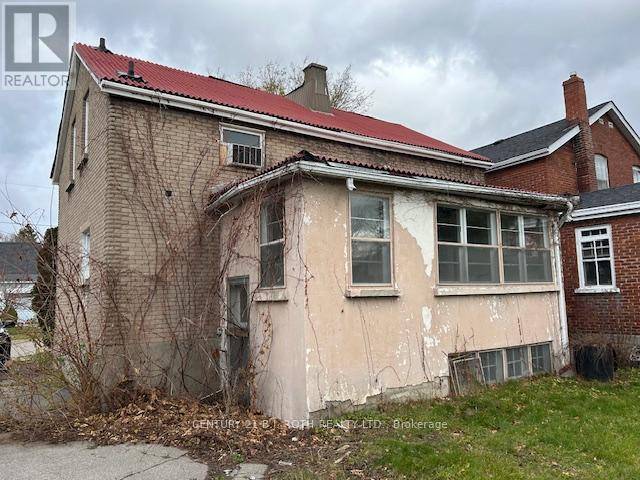 Oshawa (vanier), ON L1J2H7,381 PINE AVENUE