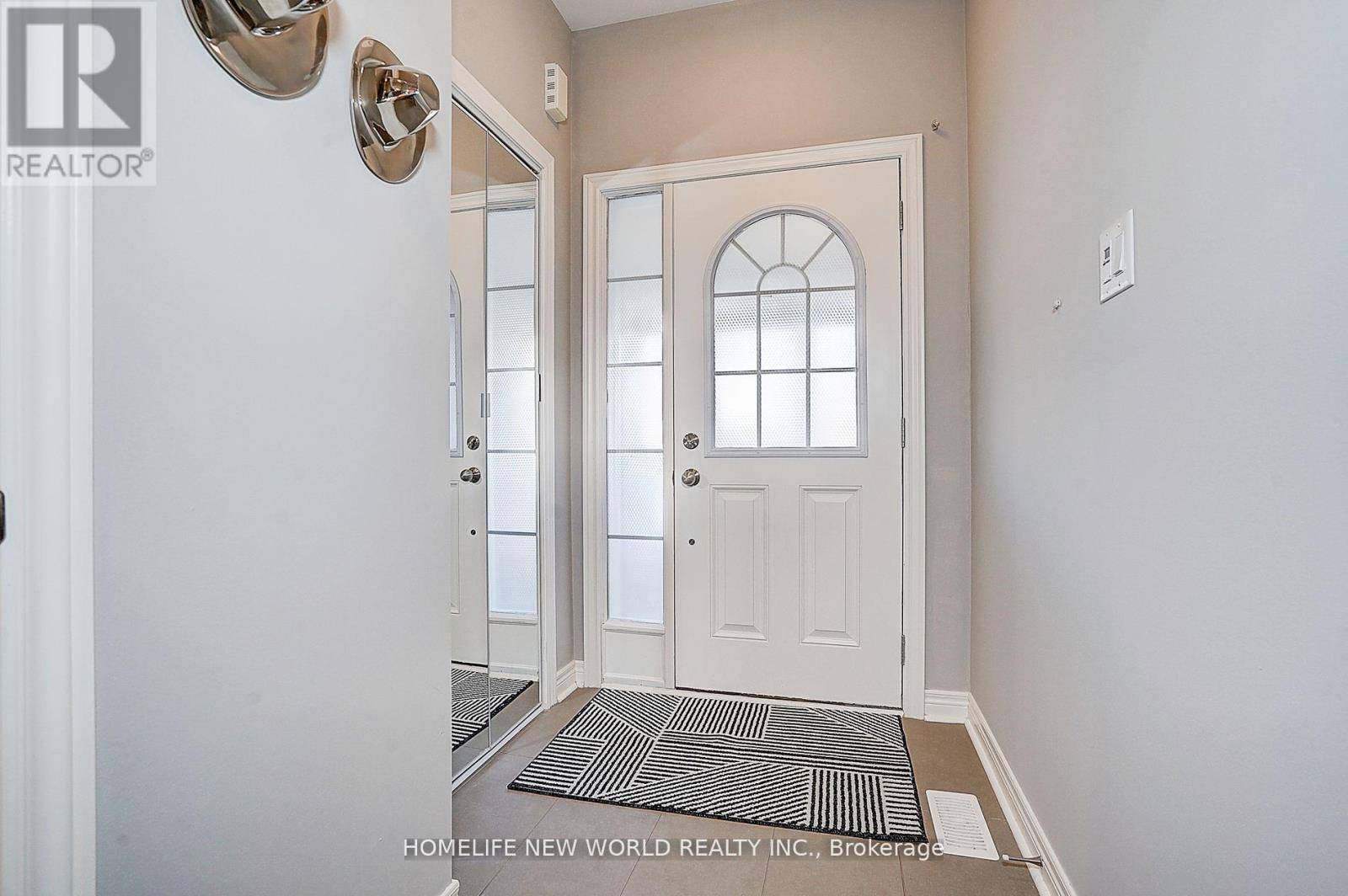 Oshawa (taunton), ON L1K0T6,2002 COCKLIN CRESCENT