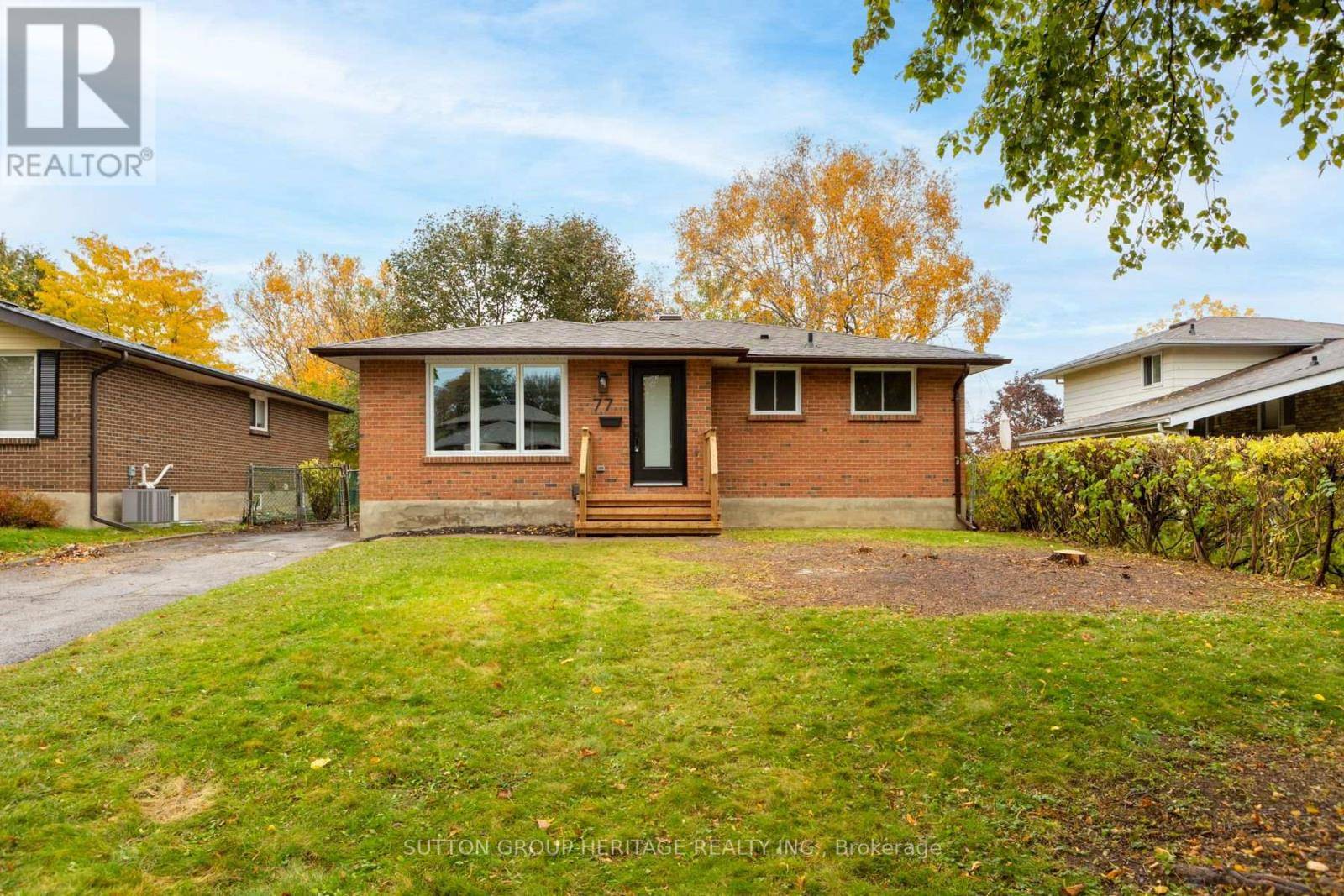 Oshawa (eastdale), ON L1G6G3,77 CLAYMORE CRESCENT