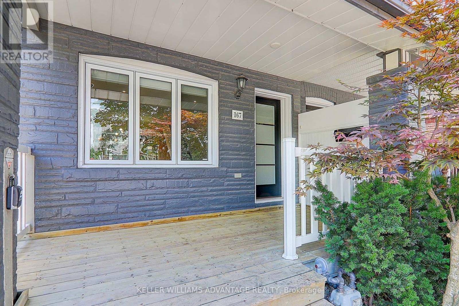 Toronto (danforth Village-east York), ON M4J1Y5,167 QUEENSDALE AVENUE