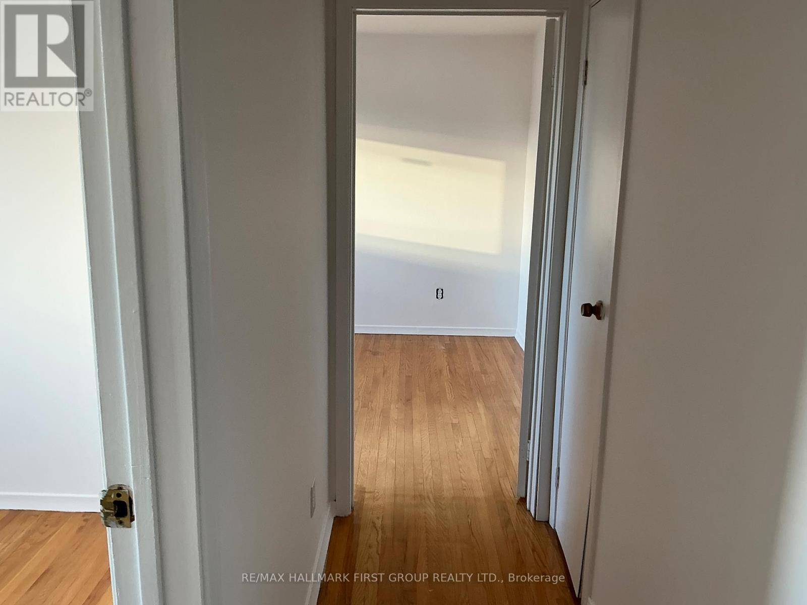 Oshawa (donevan), ON L1H6R6,361 Linden ST #1