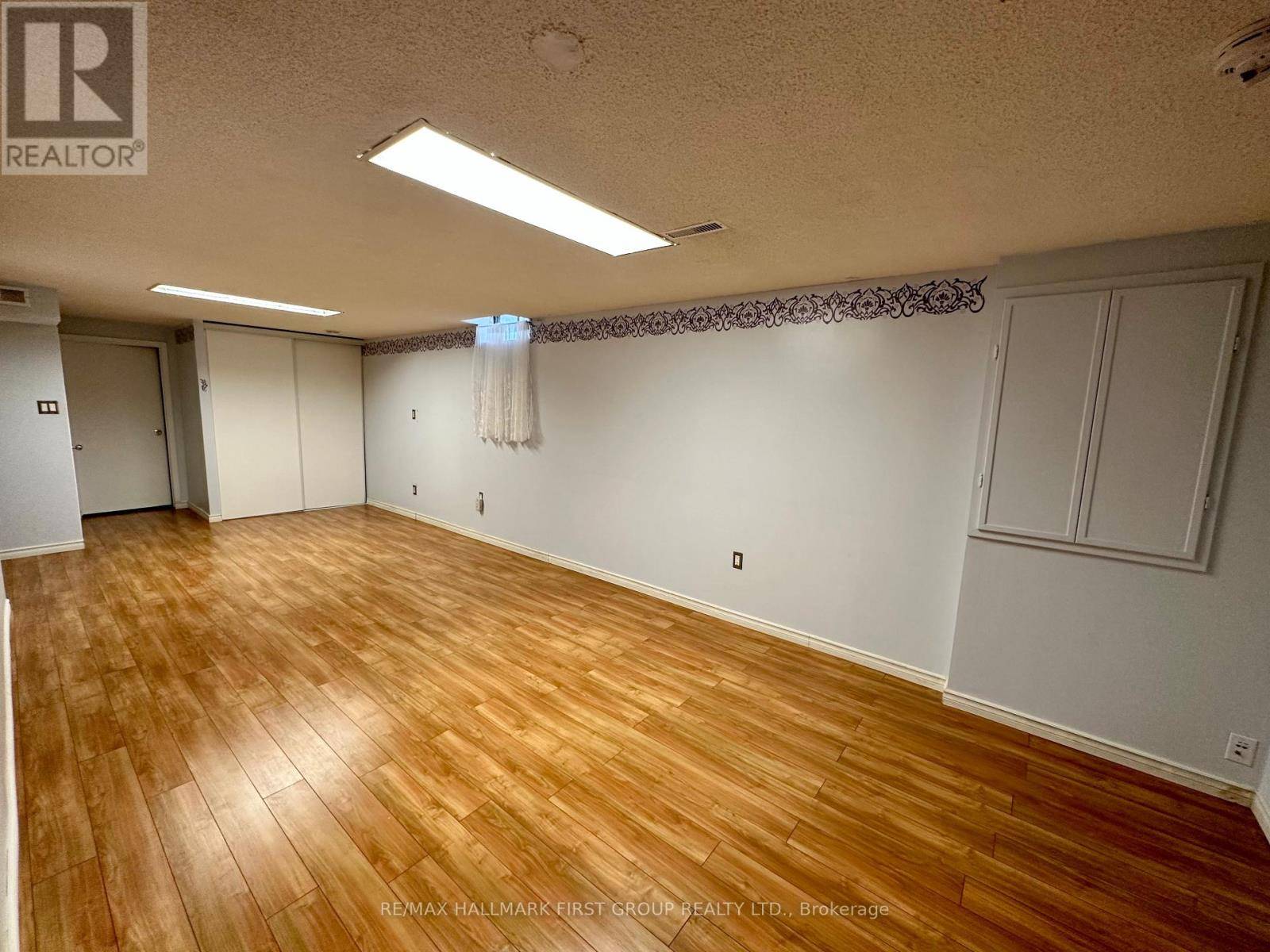 Toronto (malvern), ON M1B1T8,44 Loradeen CRES #Lower