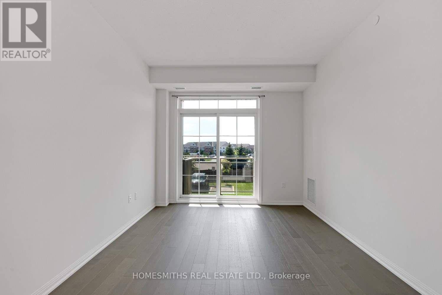 Clarington (bowmanville), ON L1C0V3,84 Aspen Springs DR #218