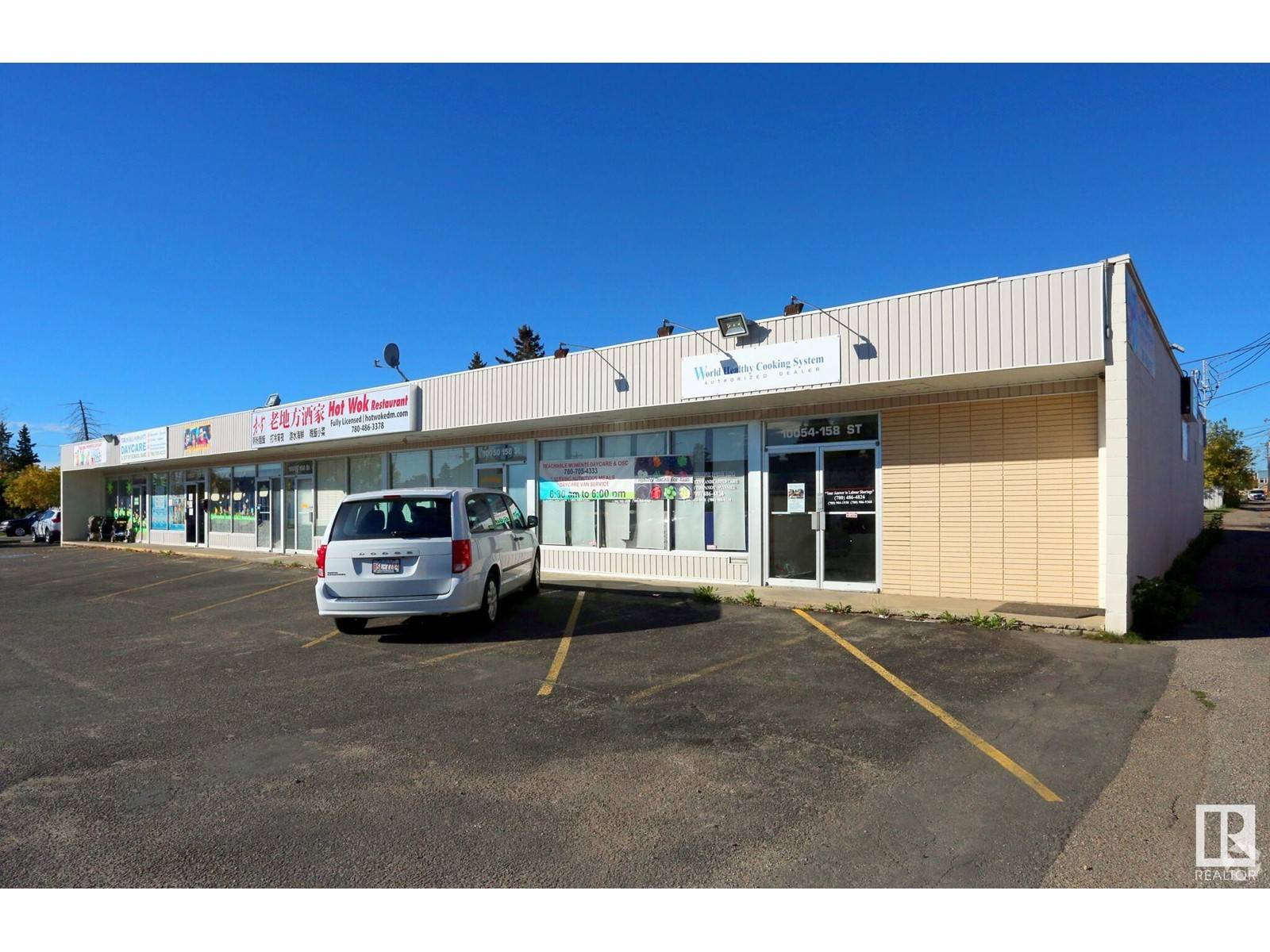 Edmonton, AB T5P2X7,10054 158 ST NW