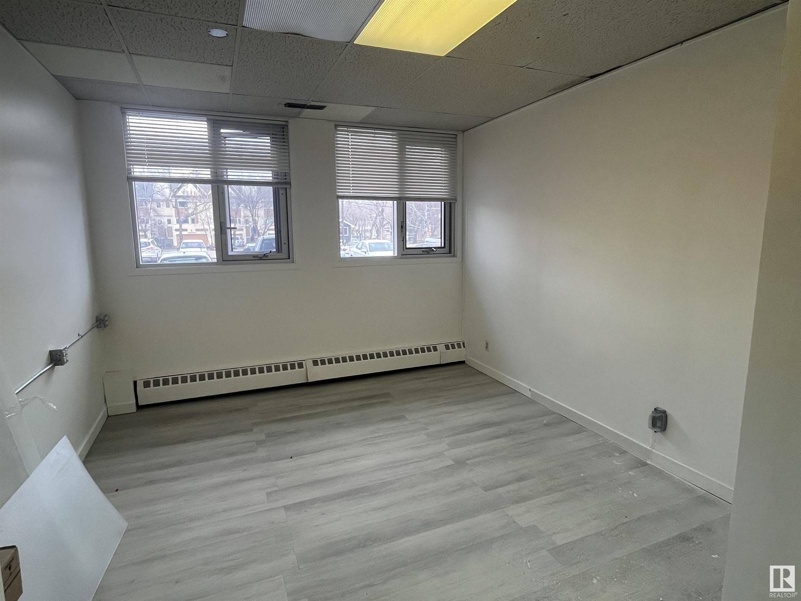 Edmonton, AB T5K1V9,#104 10160 116 ST NW