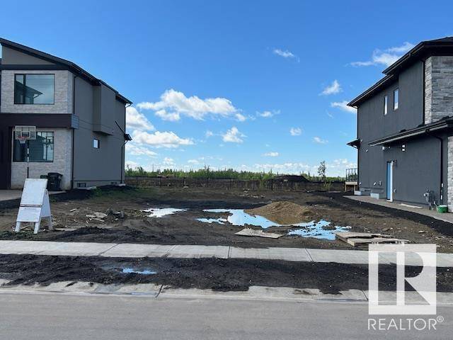 Edmonton, AB T6W5A2,4826 Knight CR SW