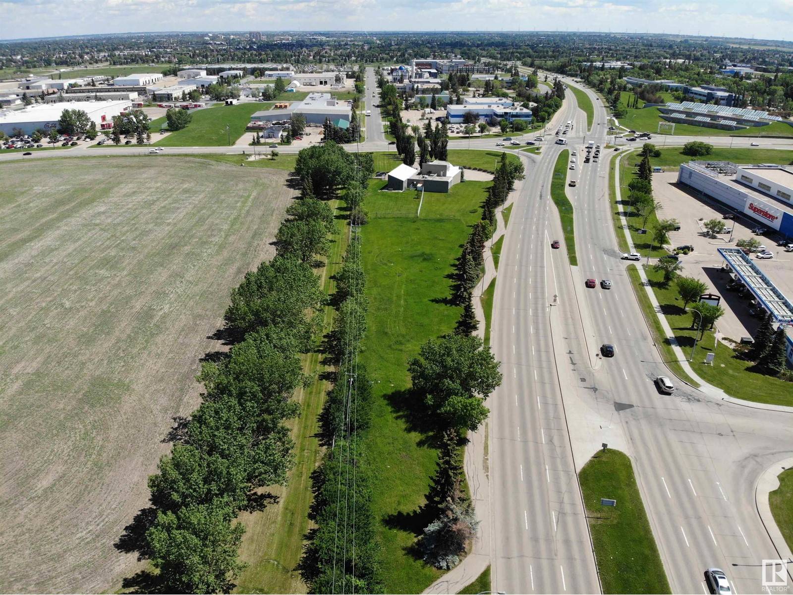 Edmonton, AB T6N2B2,2308 Parsons RD NW