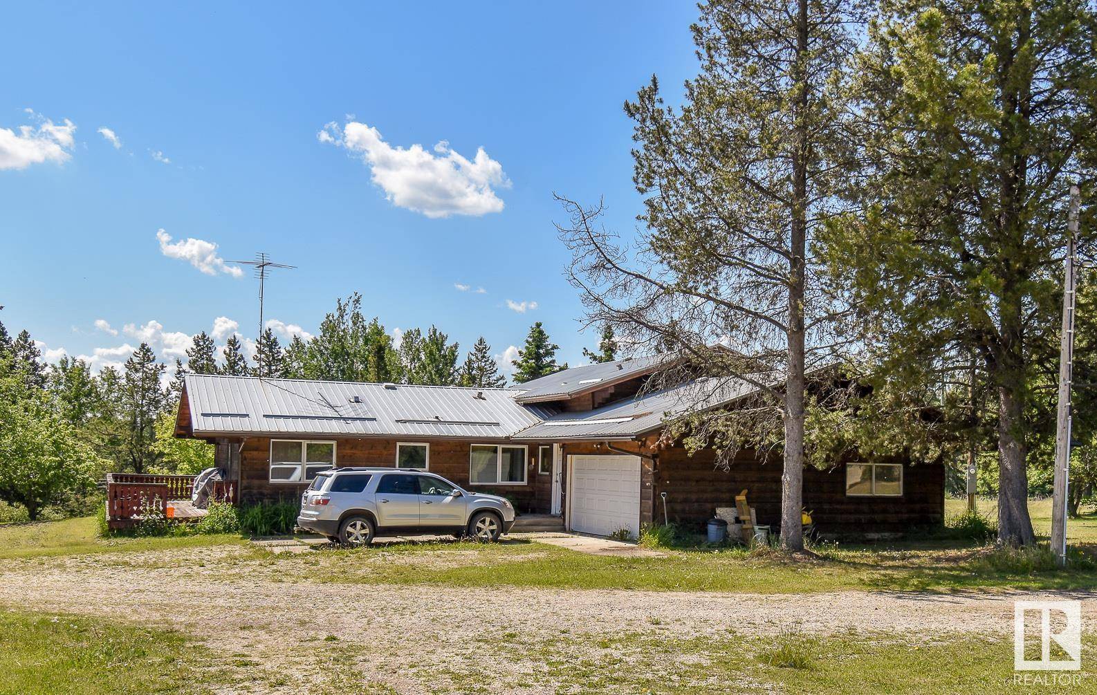 Rural Parkland County, AB T0E2K0,4012 Highway 16