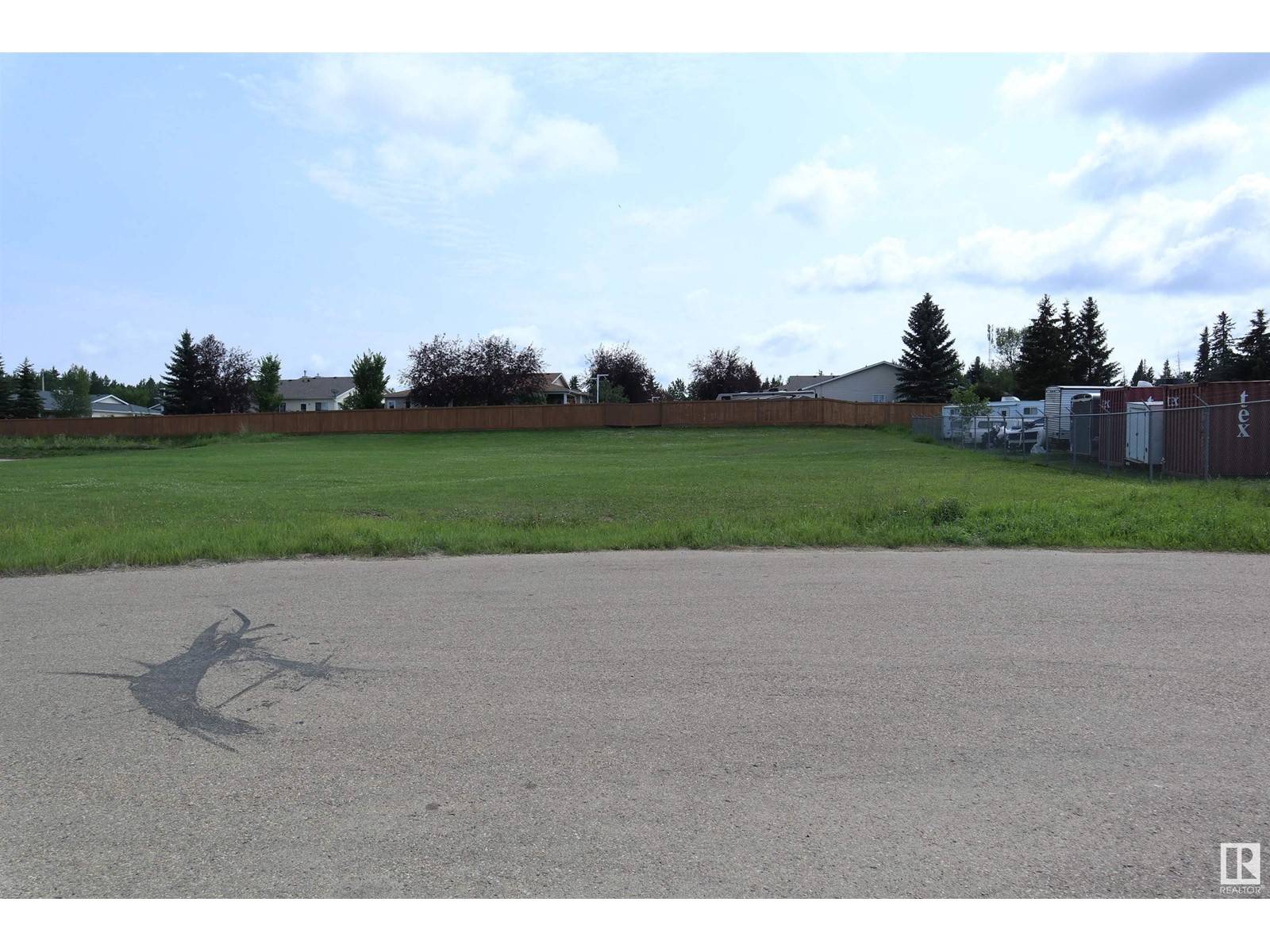 Rural Wetaskiwin County, AB T0C2V0,6 VILLAGE CREEK CL