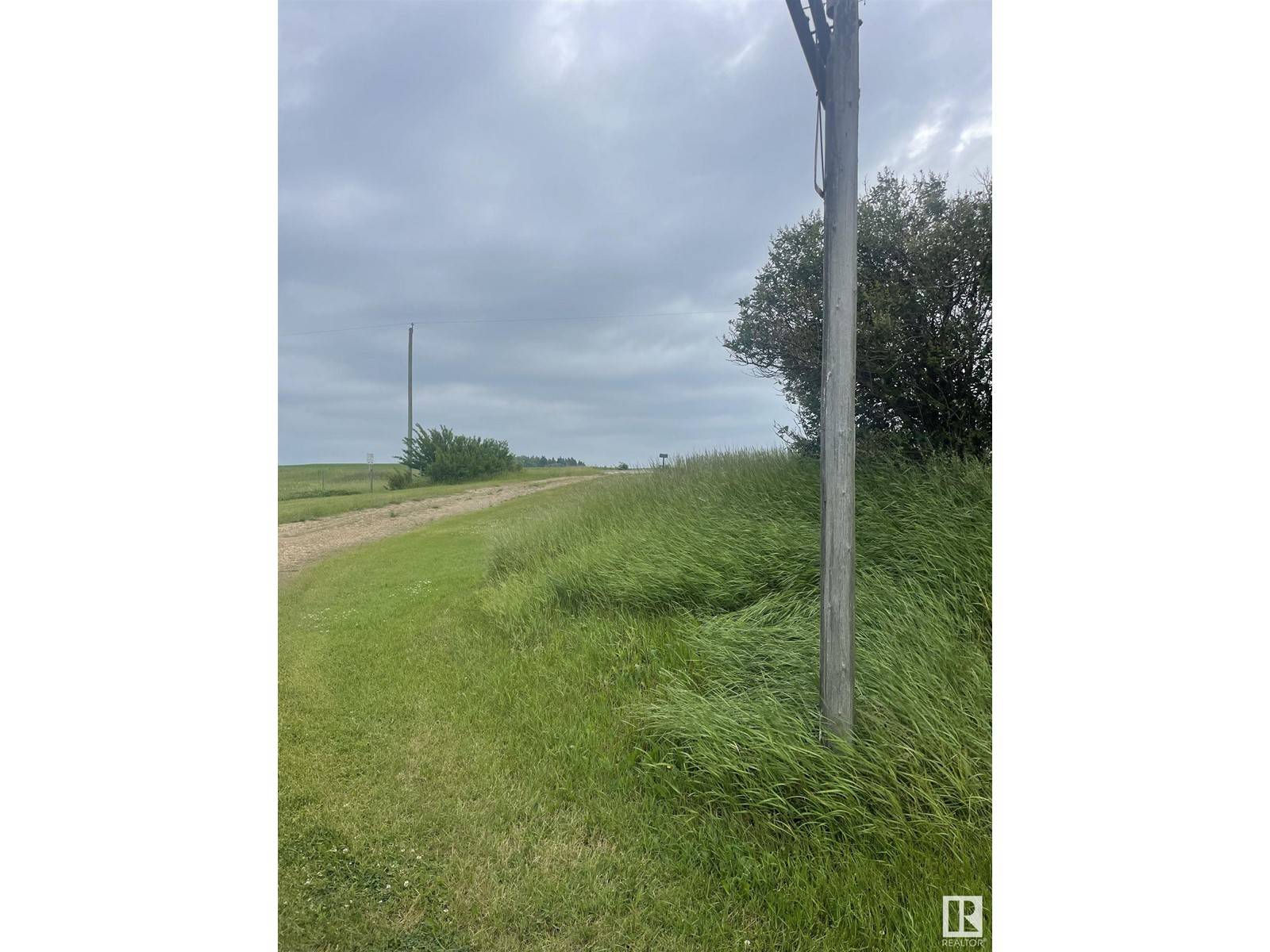 Rural Ponoka County, AB T4J1R1,225008 53 SW