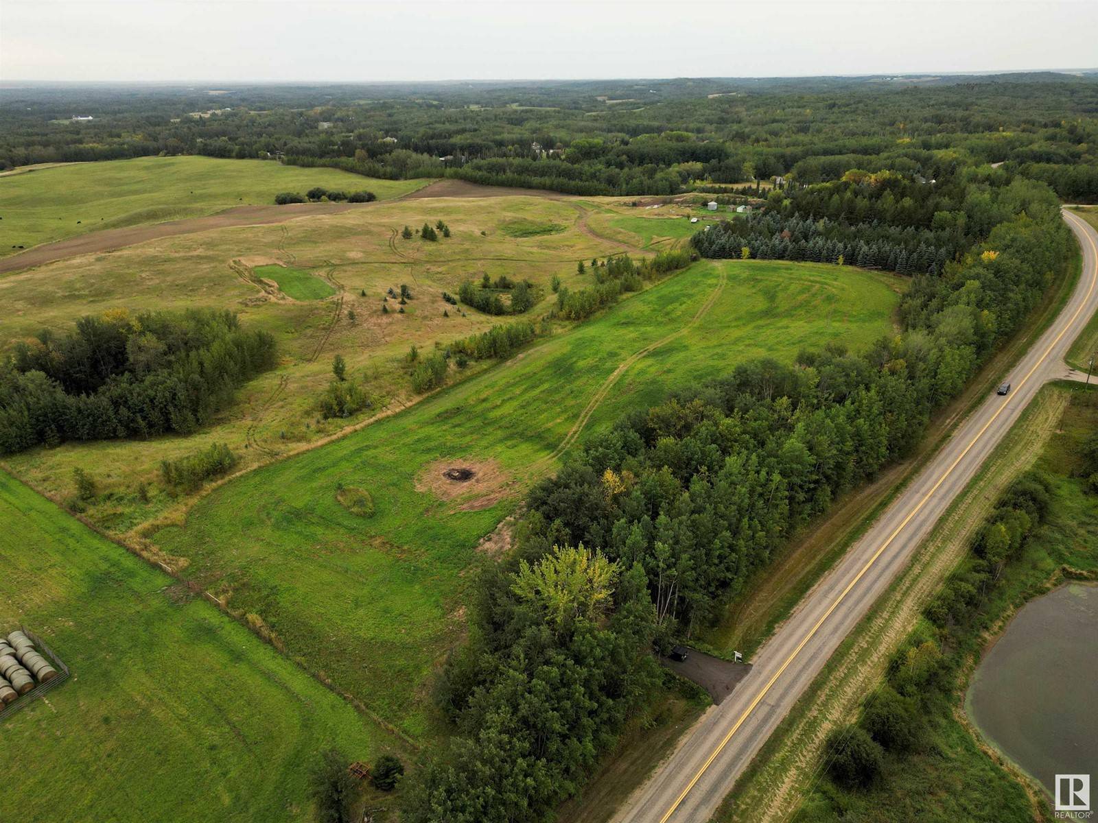 Rural Parkland County, AB T7Y0A6,1009 Township Road 540