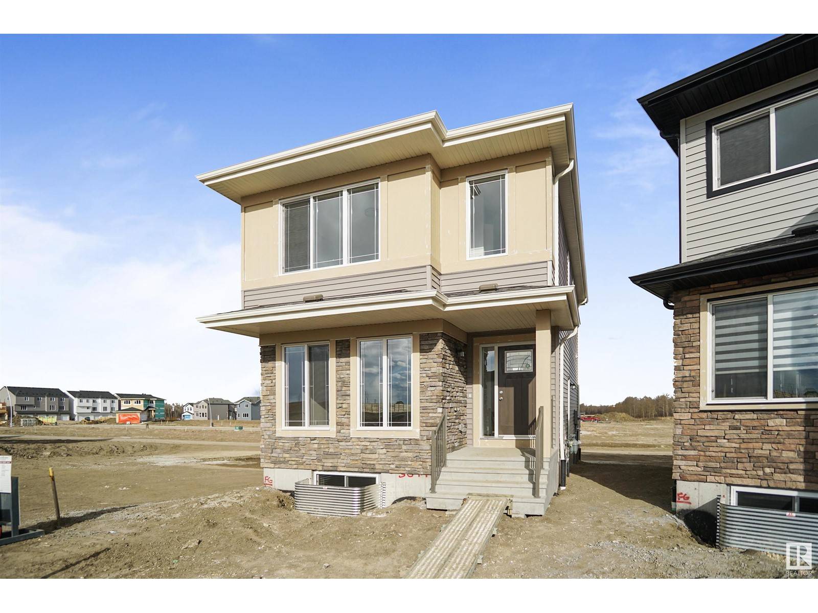 Spruce Grove, AB T7X2Z7,1254 MCLEOD AV