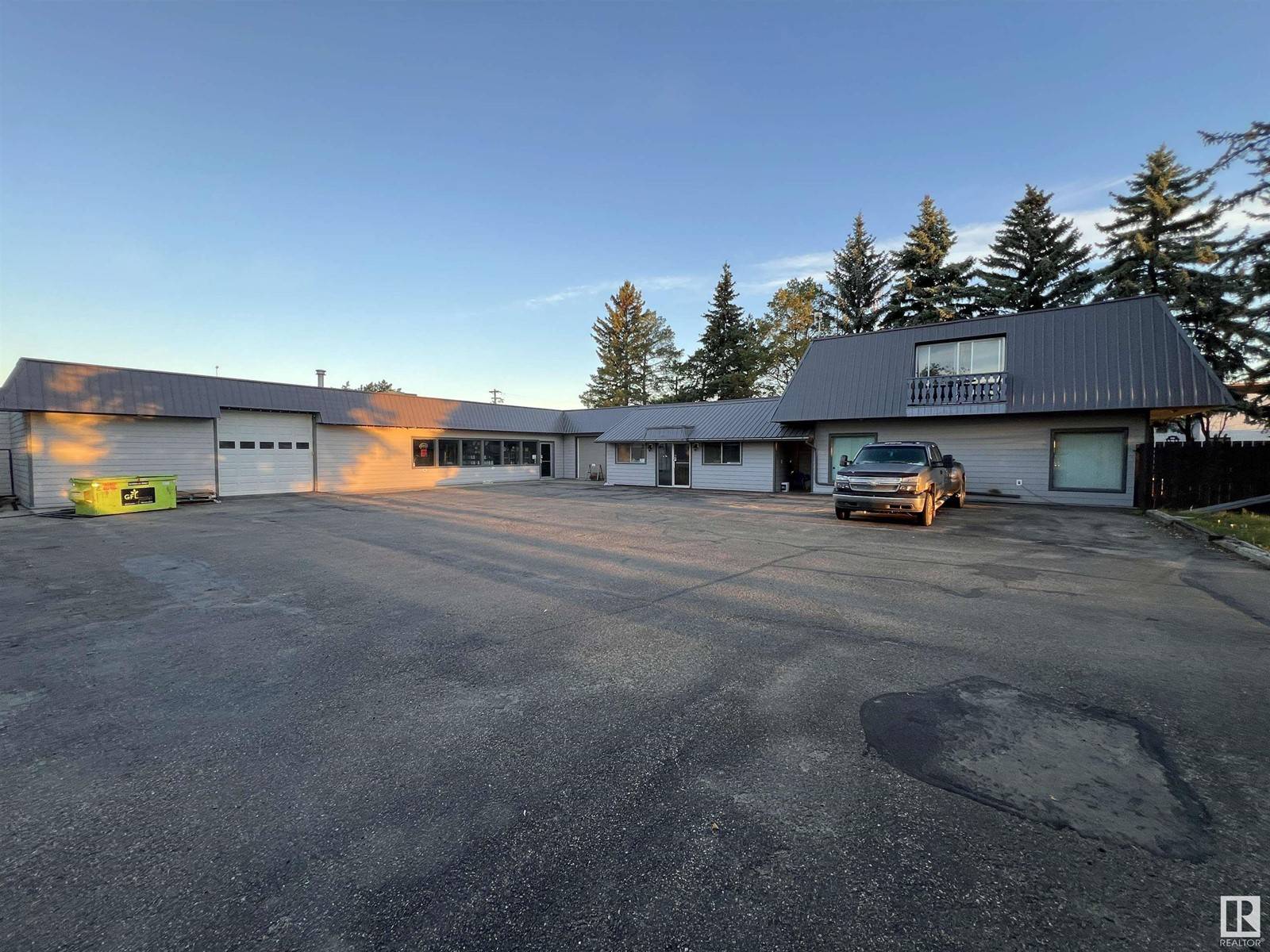 Spruce Grove, AB T7X1E6,70 OSWALD DR