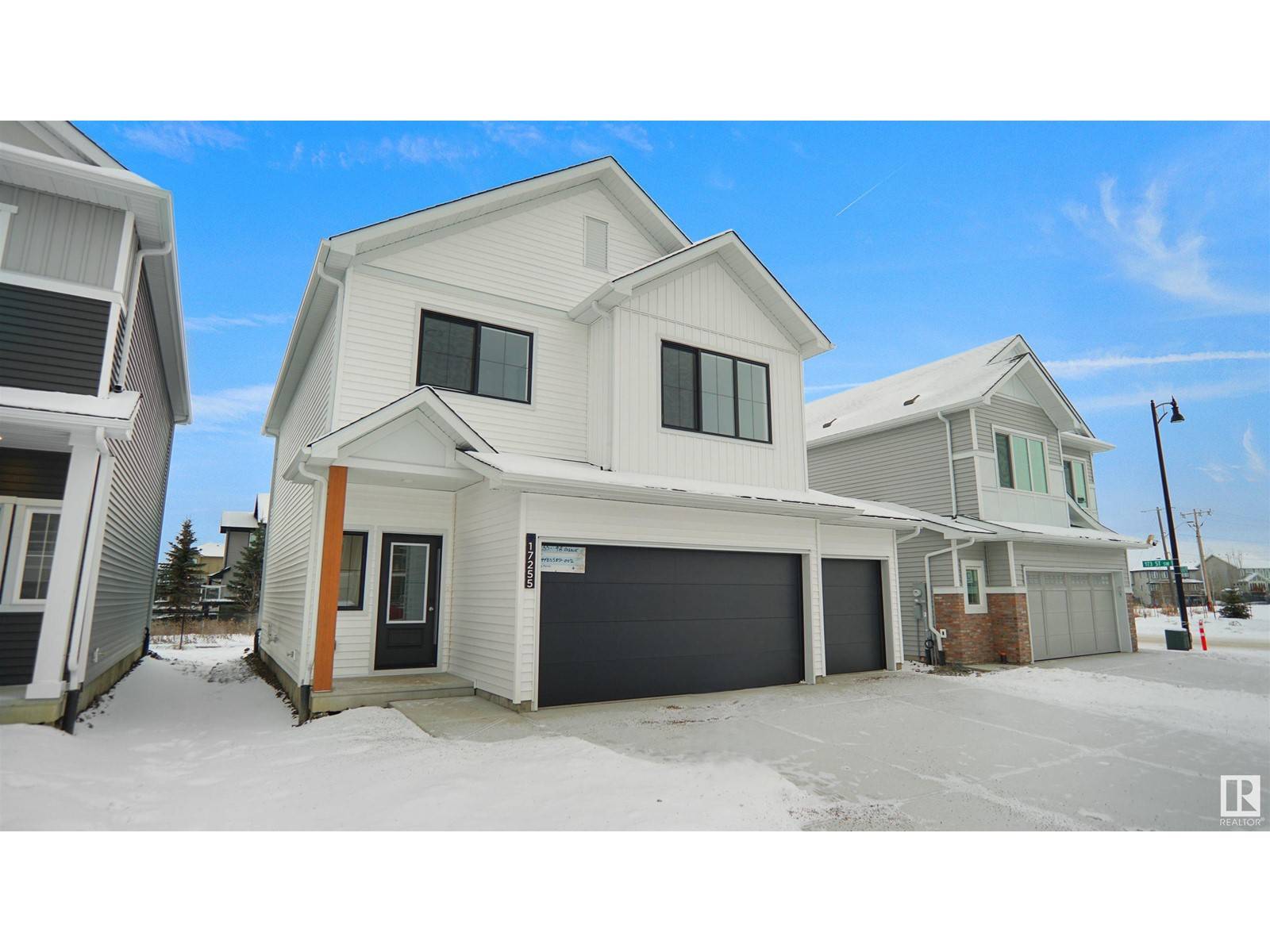 Edmonton, AB T6W3V5,17255 9B AV SW