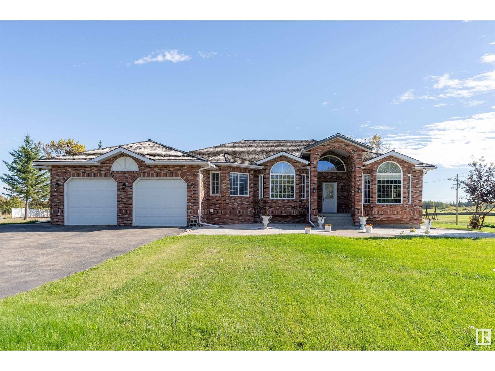 Rural Strathcona County, AB T8A4R4,52457 RGE ROAD 224