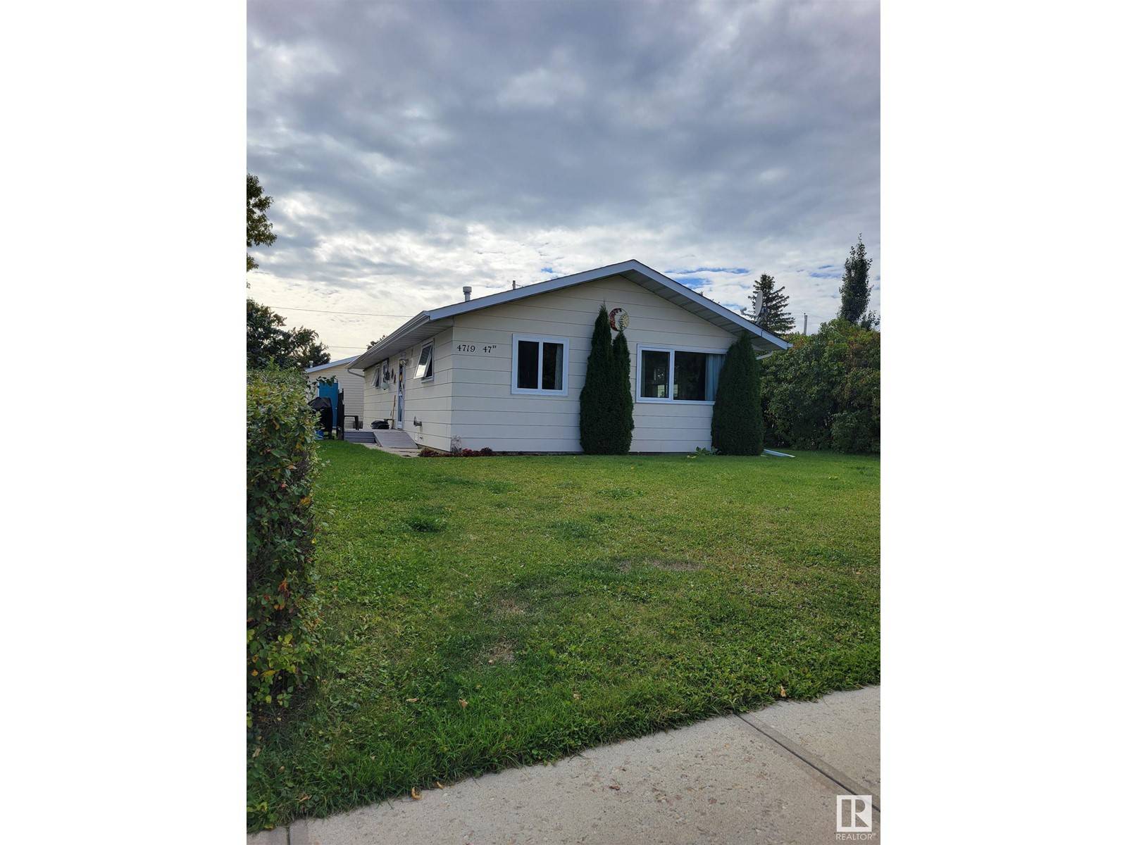 Onoway, AB T0E1N0,4719 47 ST