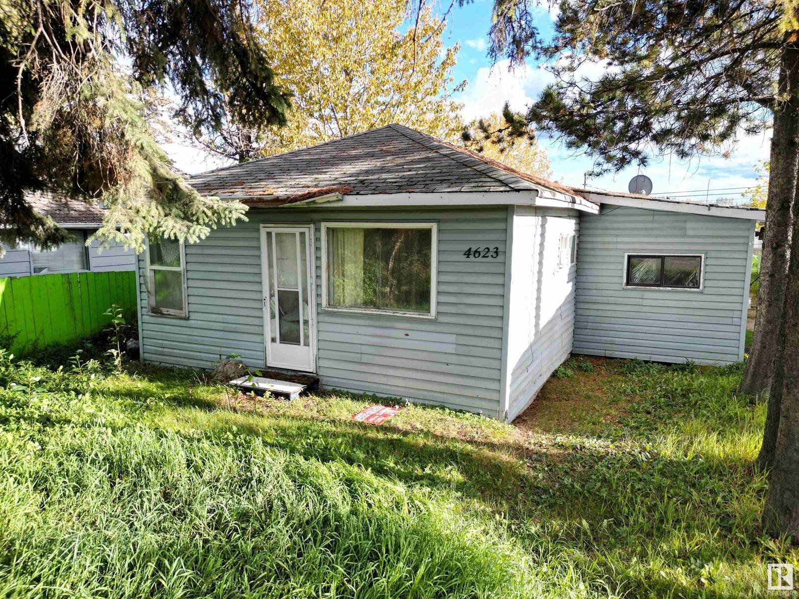 Edson, AB T7E1C2,4623 4 Avenue