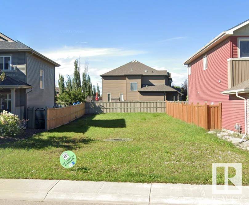 Edmonton, AB T6W0P8,3223 WHITELAW DR NW