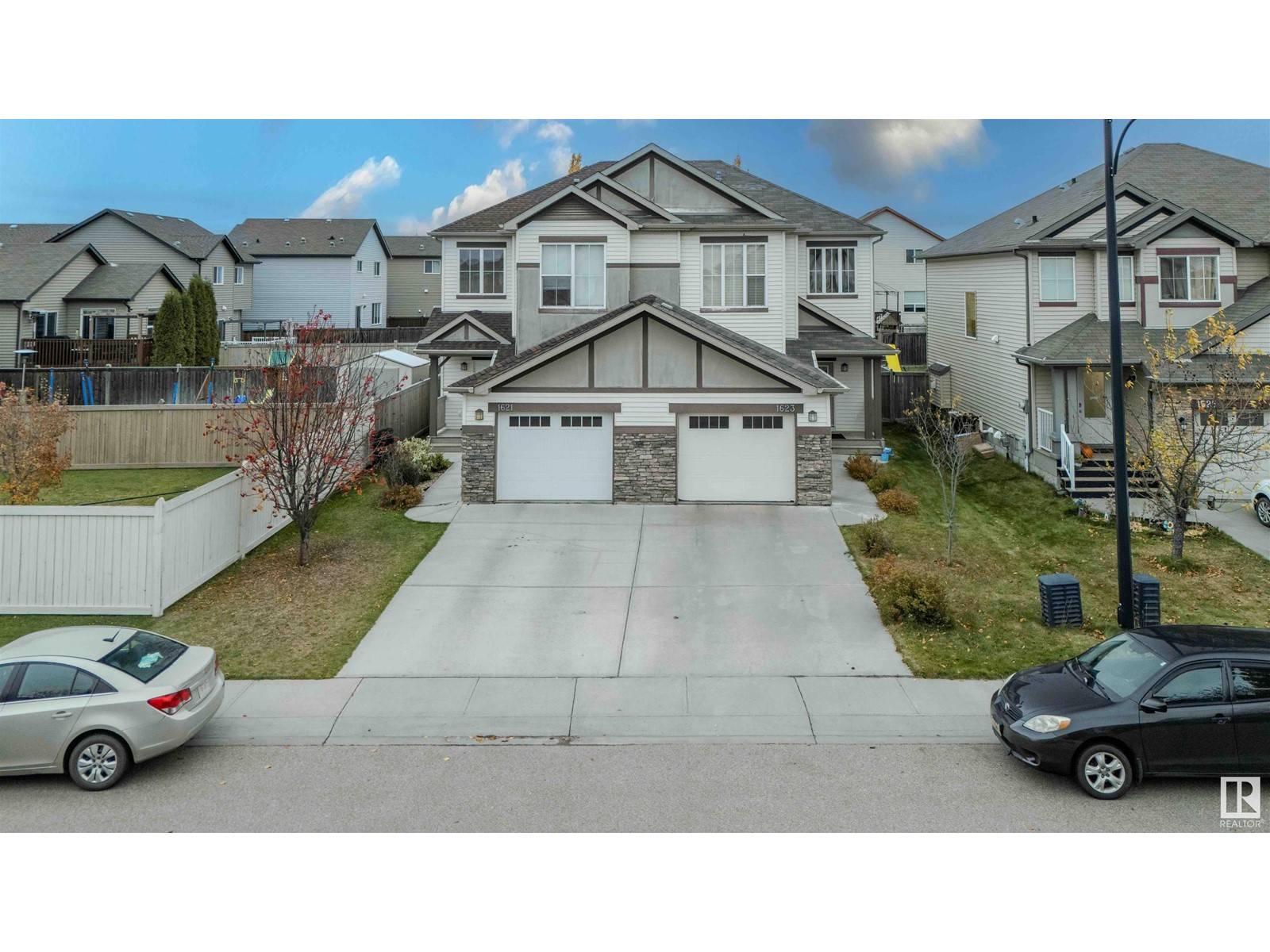 Edmonton, AB T6X0N2,1621 64 ST SW SW