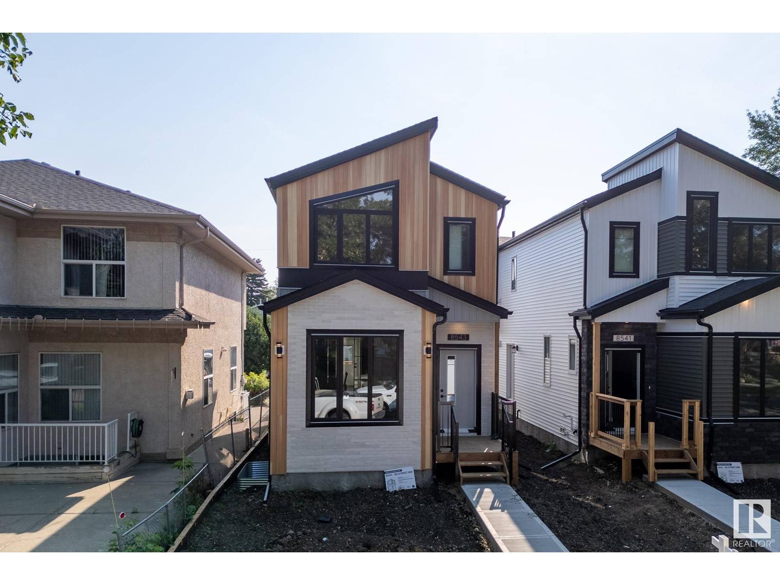 Edmonton, AB T6C3K4,8543 89 ST NW