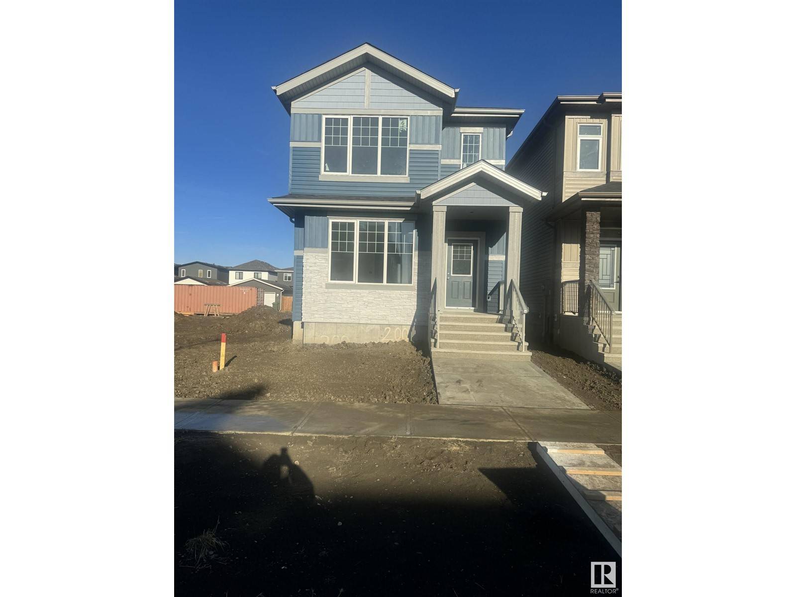 Fort Saskatchewan, AB T8L1X5,200 STARLING WY