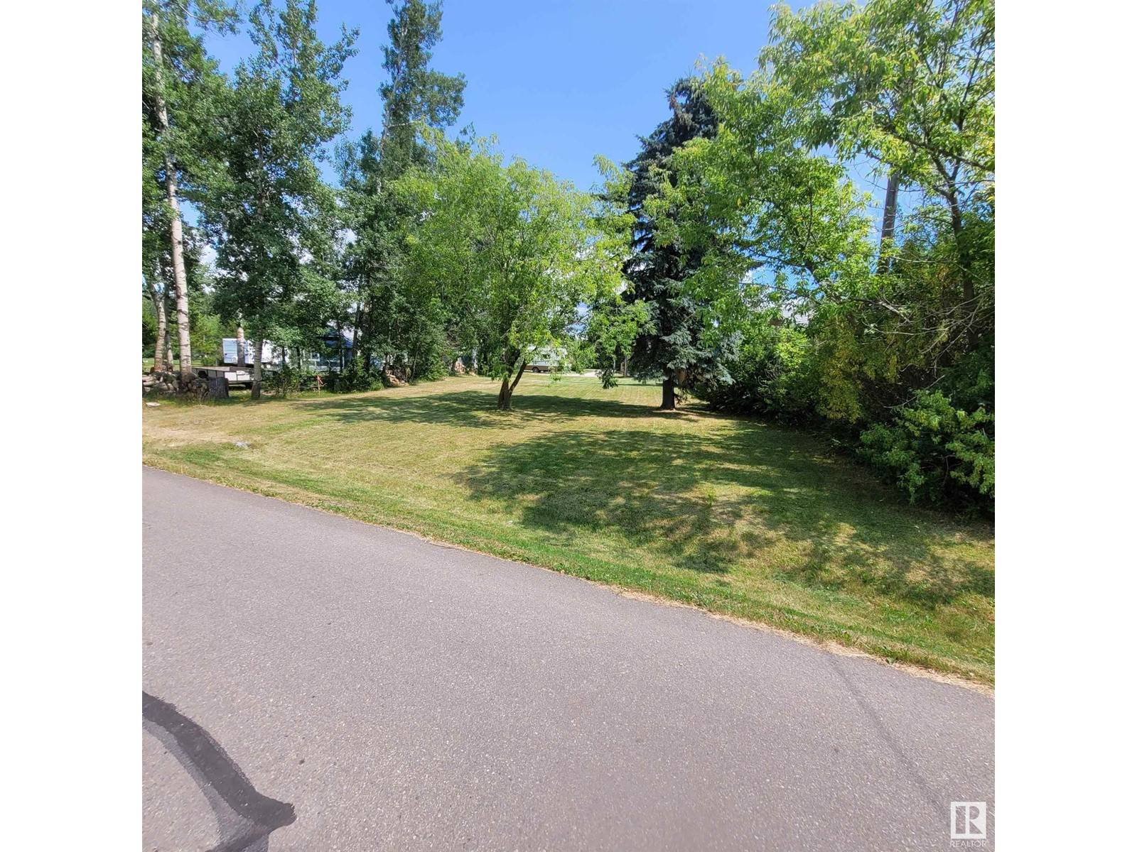 Rural Lac Ste. Anne County, AB T0E0A0,4311 47 AV