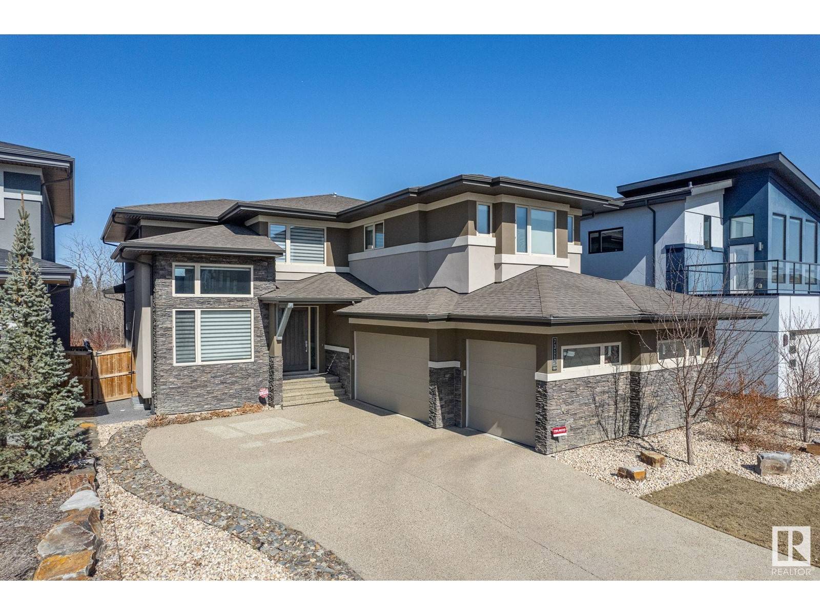 Edmonton, AB T6R0V7,7311 MAY CM NW NW