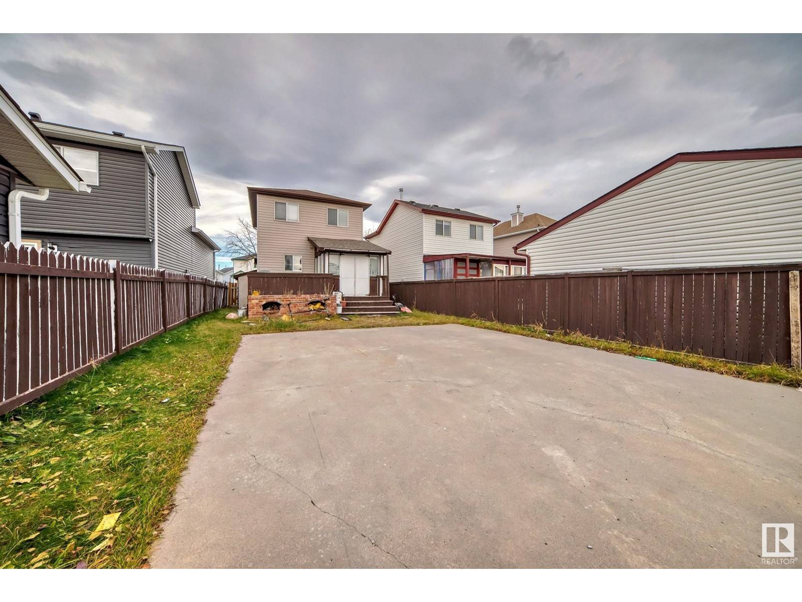 Calgary, AB T3J3S8,56 Martin Crossing Crescent NE