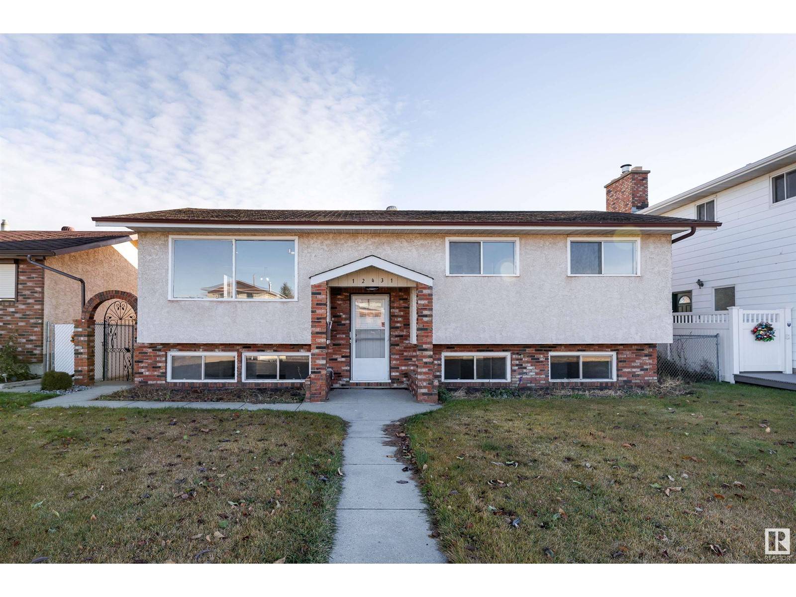 Edmonton, AB T5W3H4,12431 51 ST NW