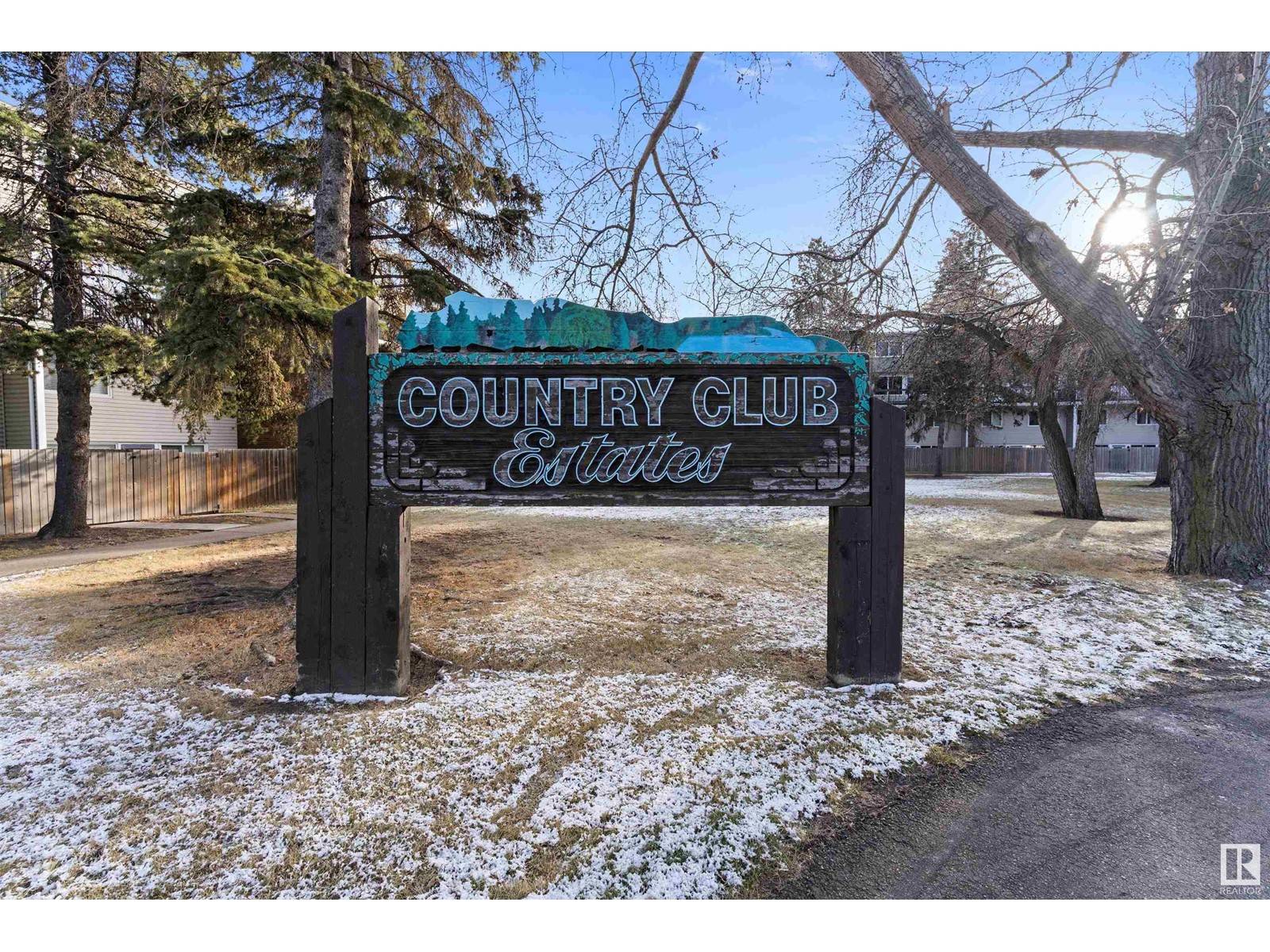 Edmonton, AB T5R2E1,#109 7815 159 ST NW