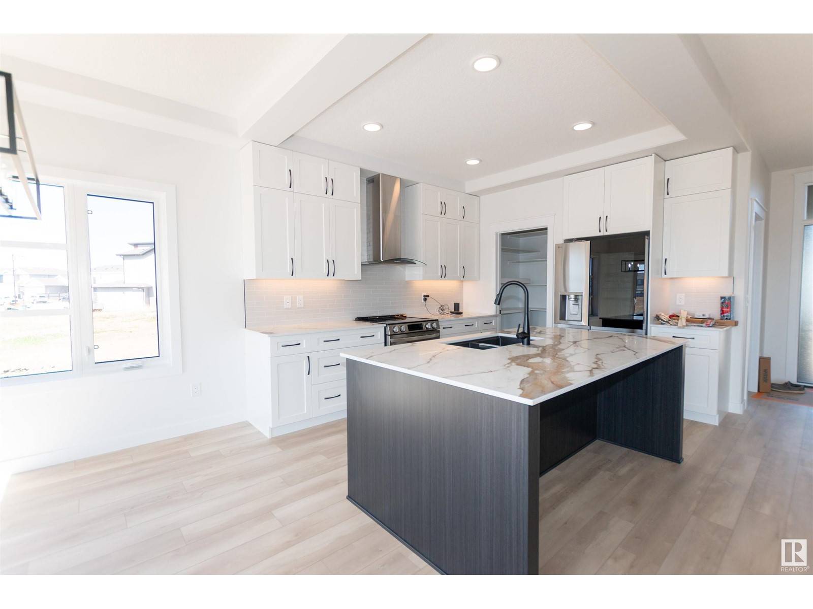 Morinville, AB T8R2N9,9604 88 ST