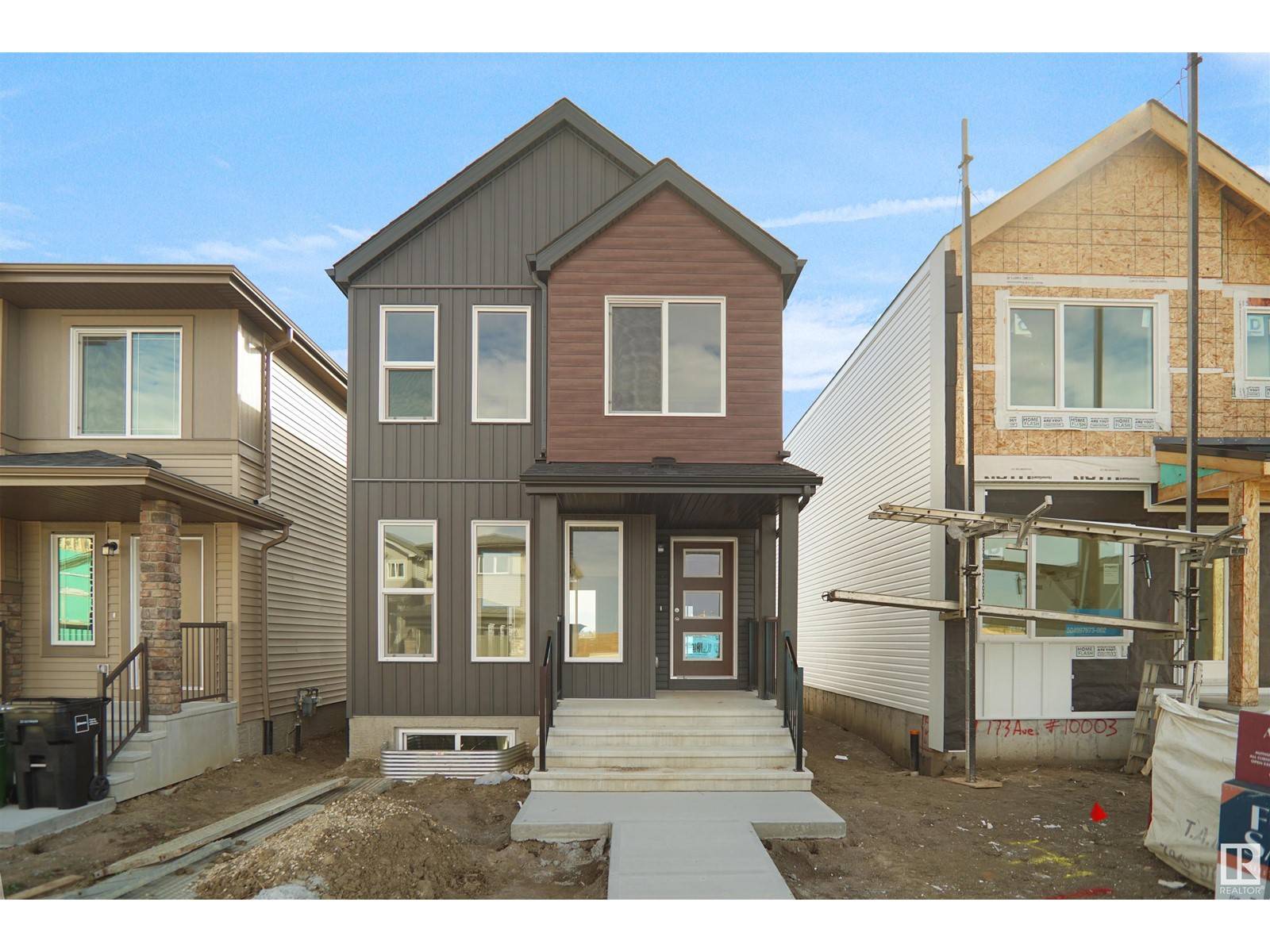 Edmonton, AB T5Y4E8,17322 6A ST NE