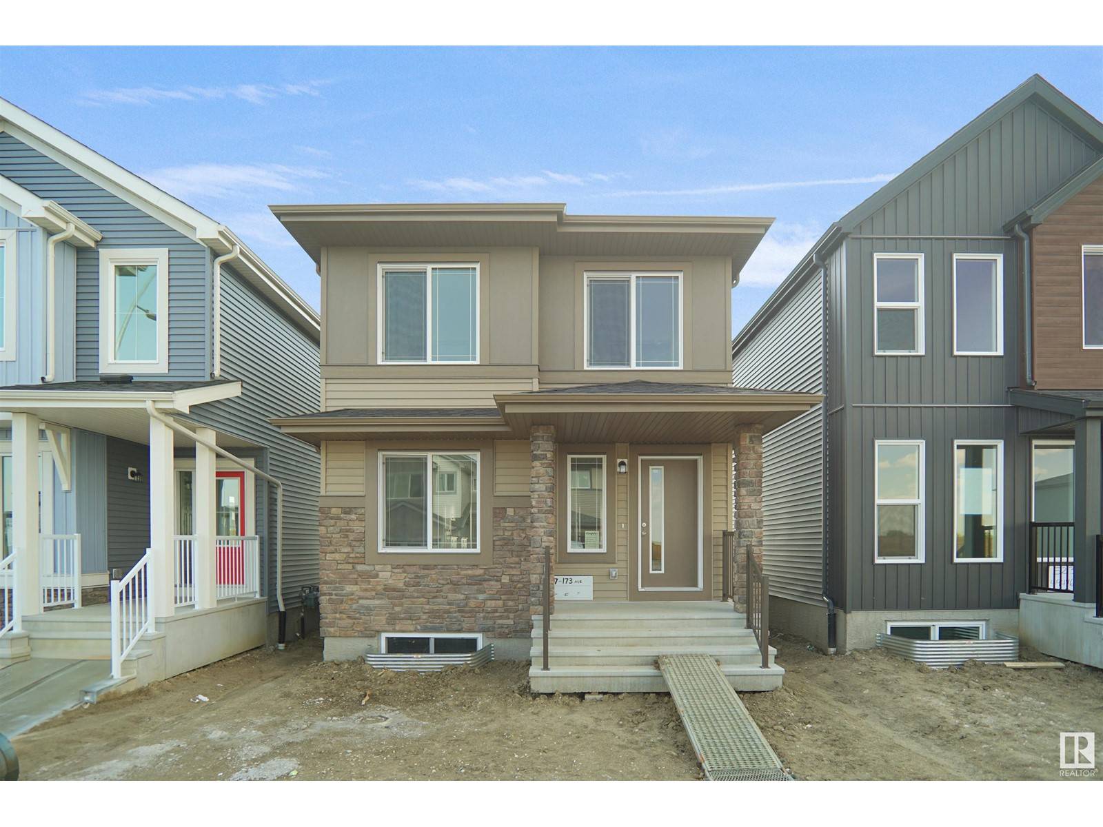 Edmonton, AB T5Y4E8,17326 6A ST NE