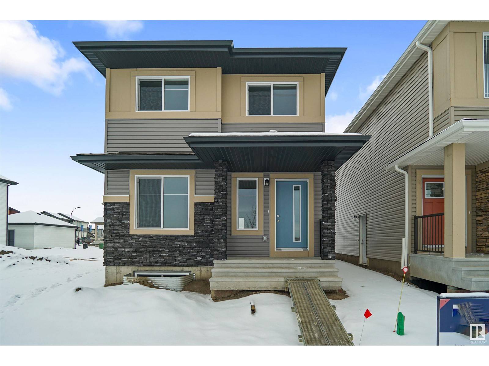 Edmonton, AB T5Y4E8,17358 6A ST NW