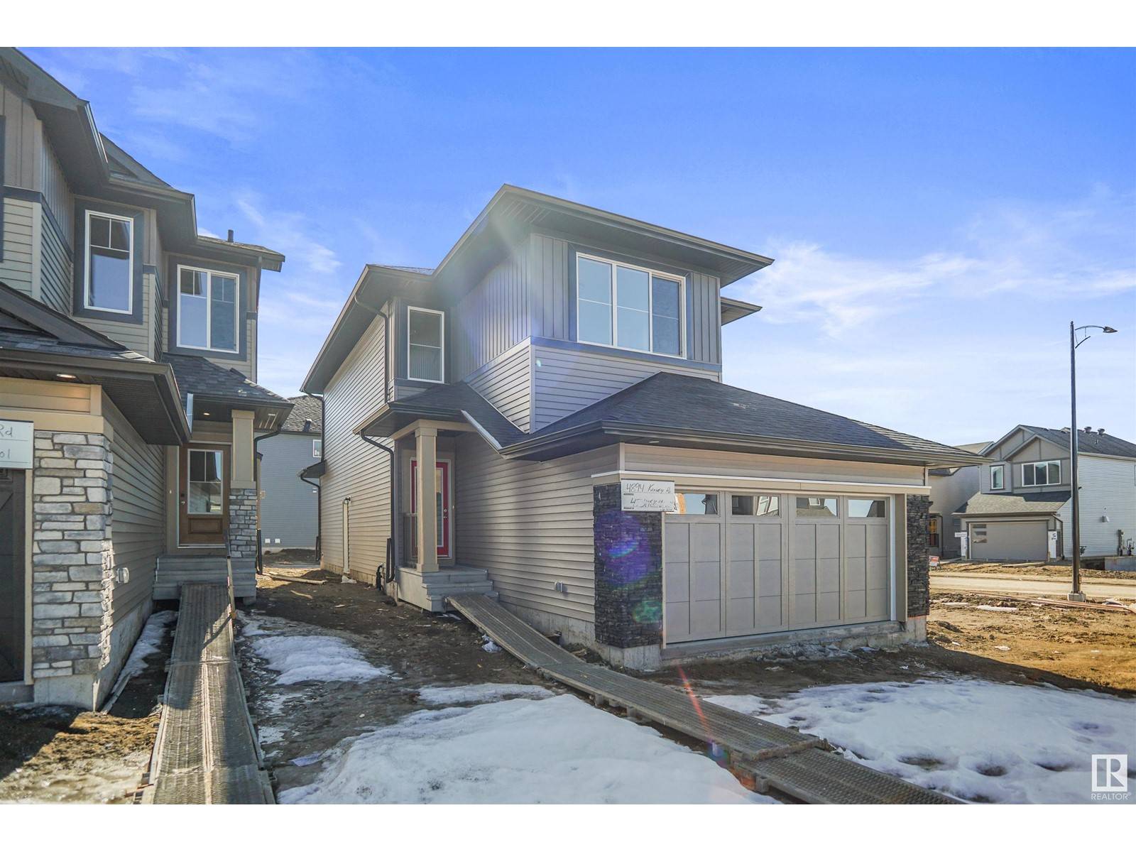 Edmonton, AB T5Y4E9,17345 6A ST NE