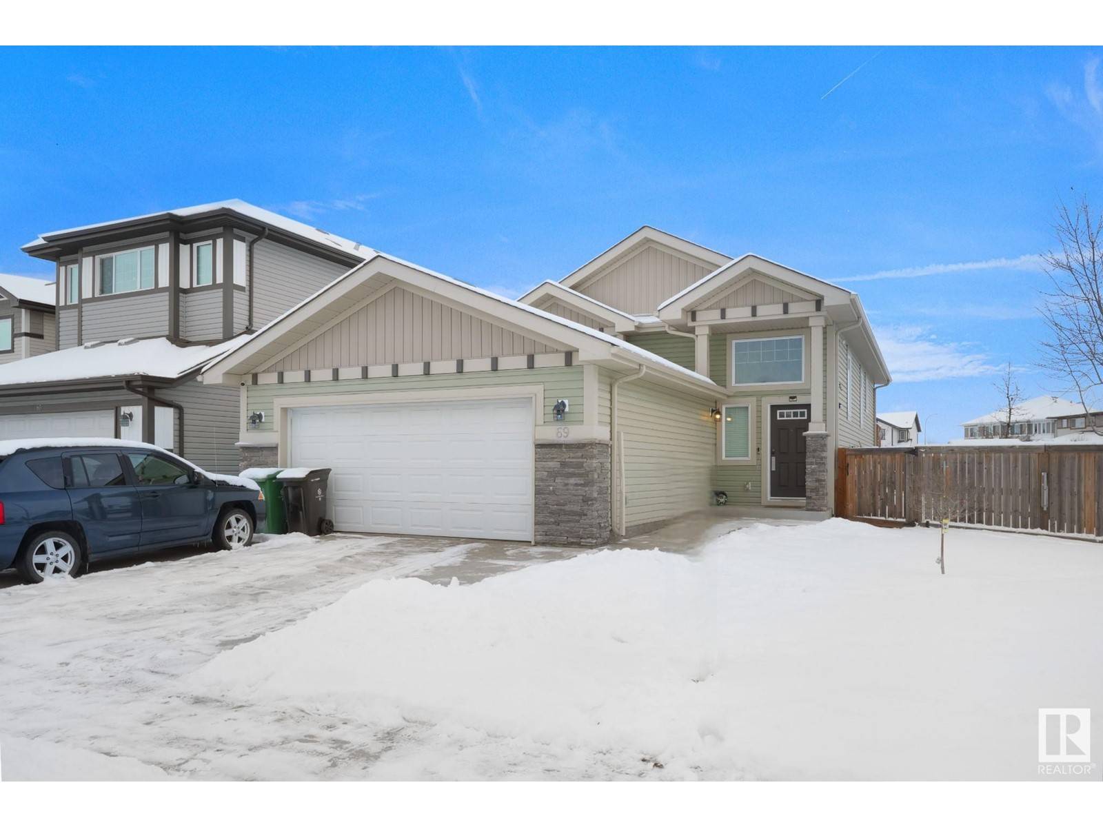 Fort Saskatchewan, AB T8L0K6,69 NAVAJO LN