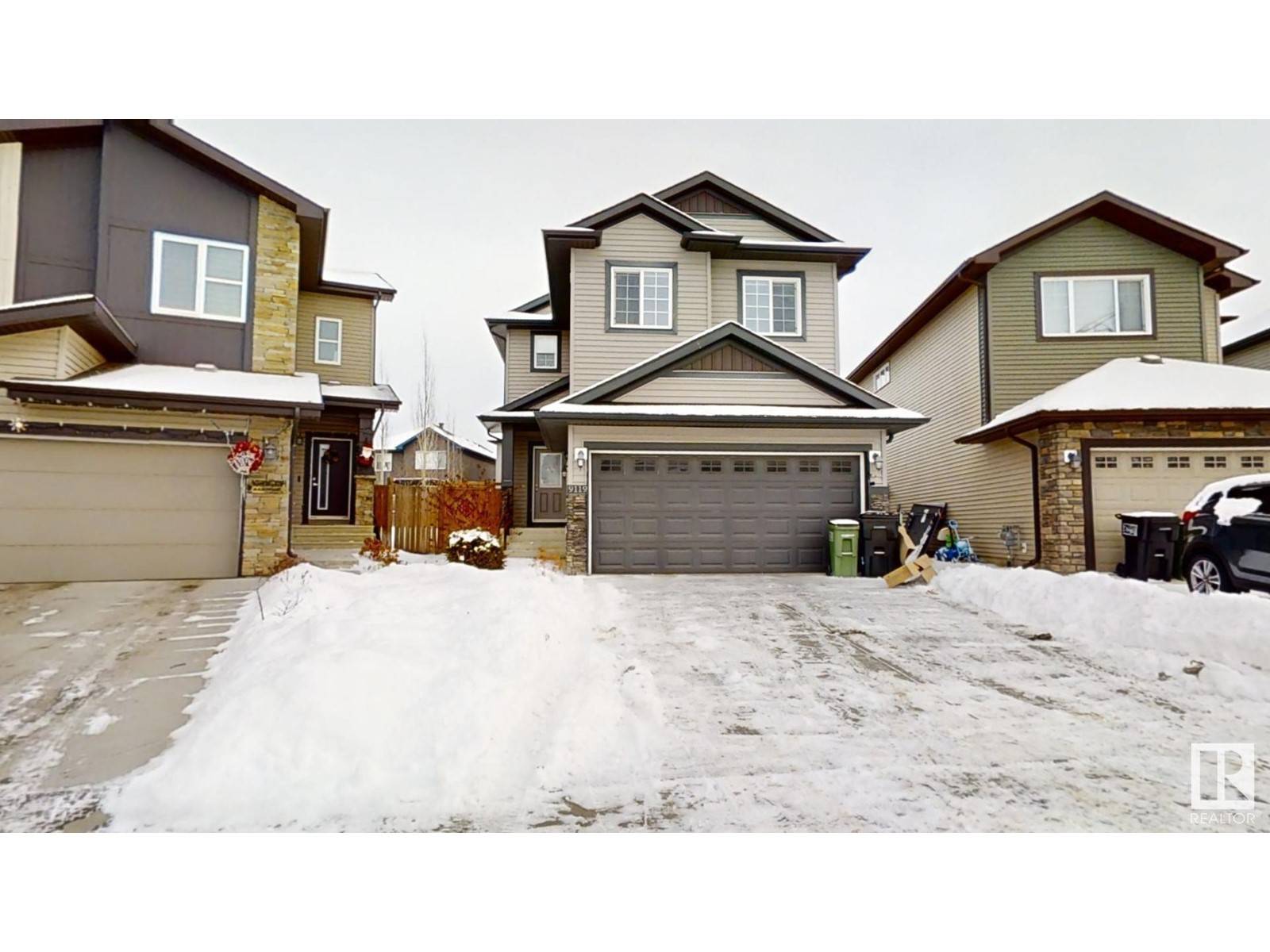 Edmonton, AB T6W3K9,9119 Cooper Cres SW