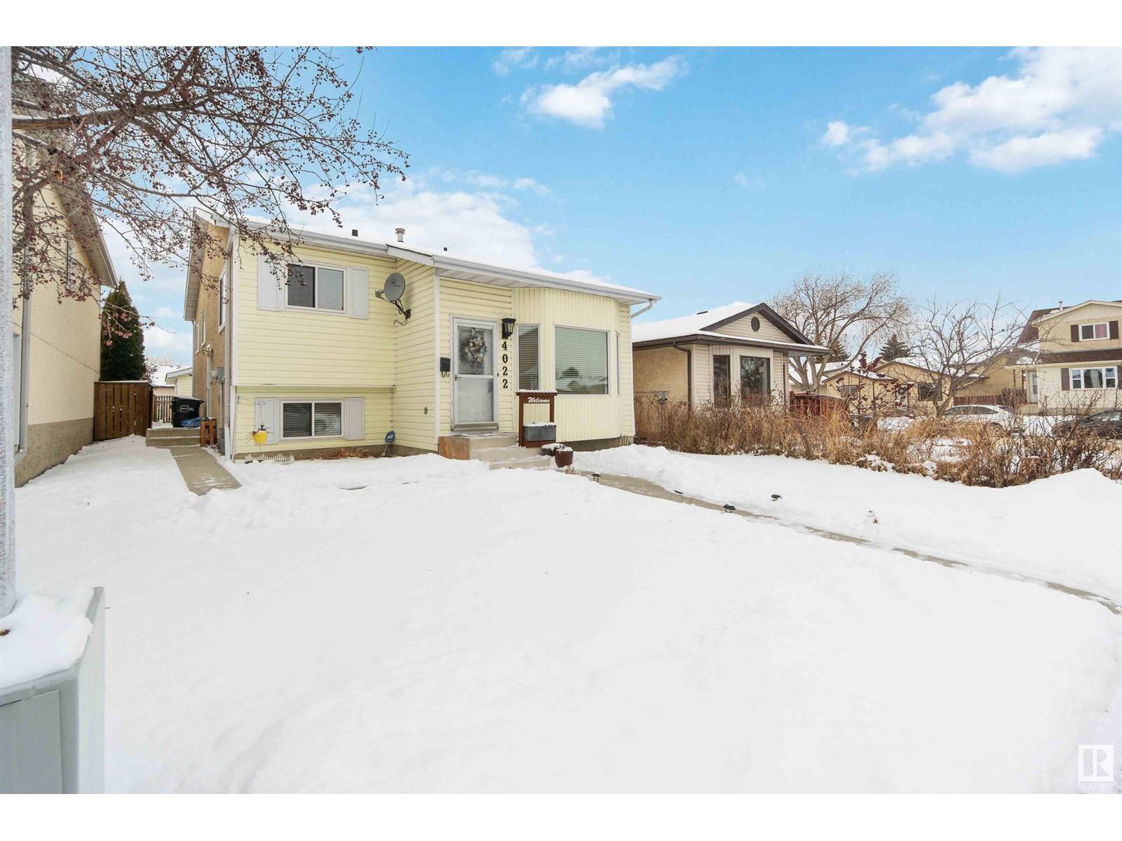 Edmonton, AB T6L6H2,4022 37 ST NW