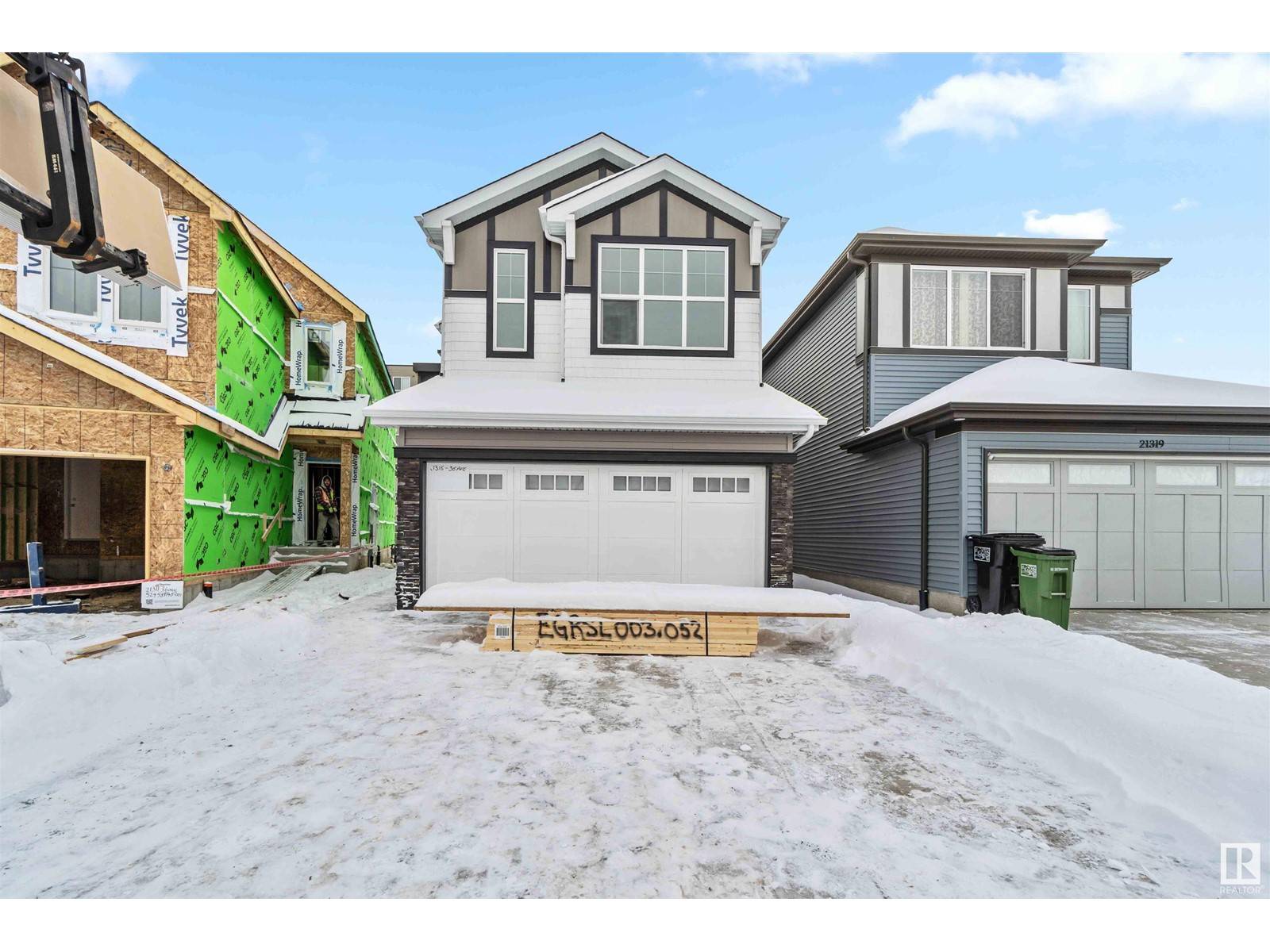 Edmonton, AB T6M3C1,21315 36 AV NW