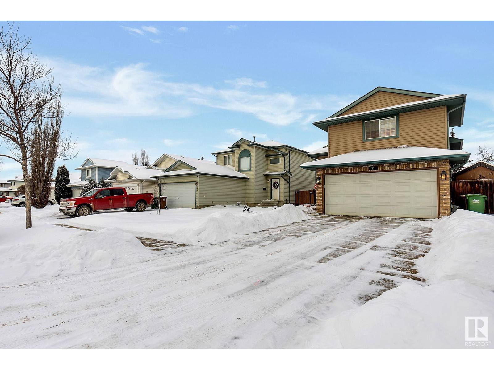 St. Albert, AB T8N6L9,51 DUROCHER ST