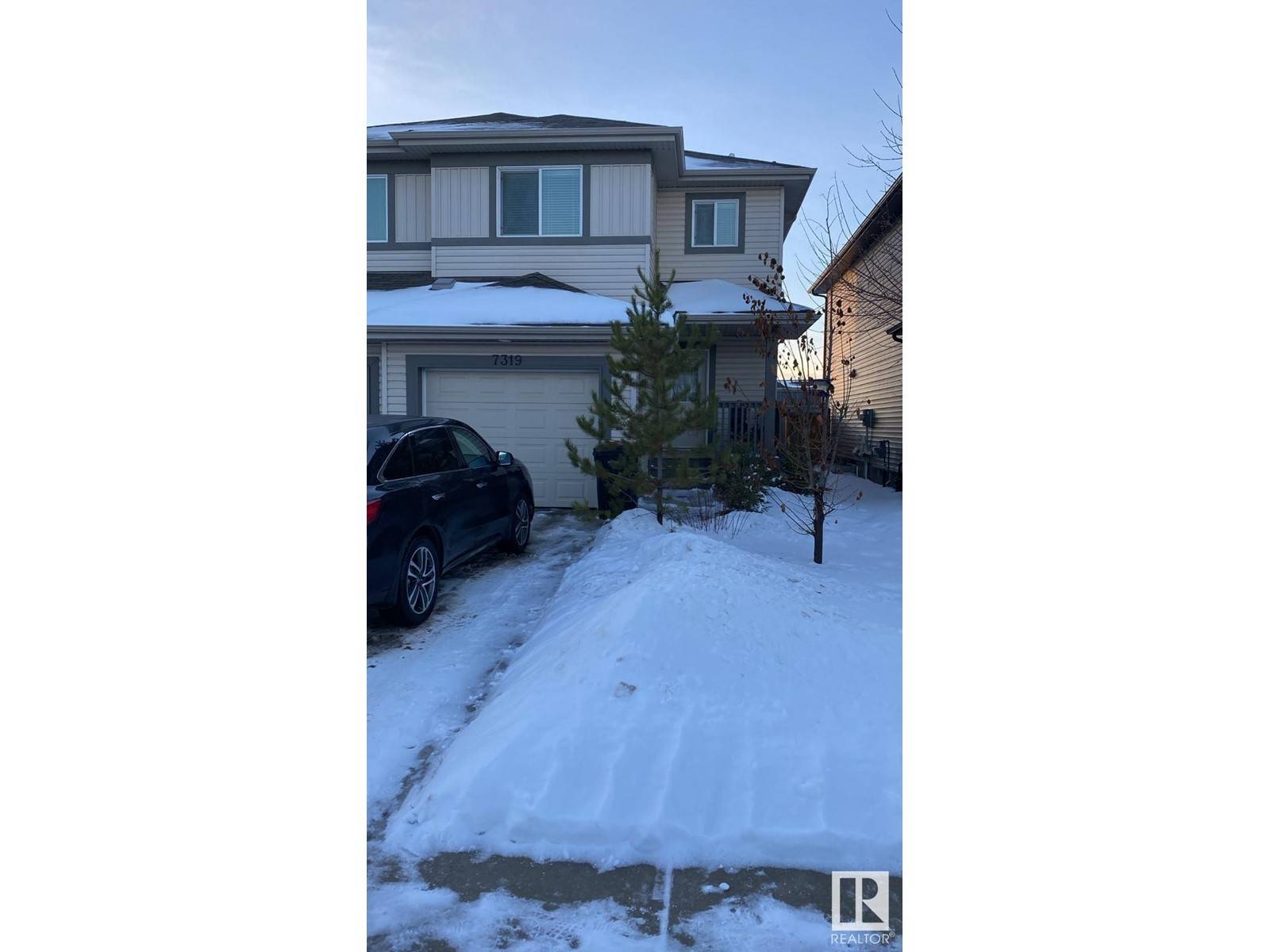 Edmonton, AB T6W2S2,7319 ARMOUR CR SW SW