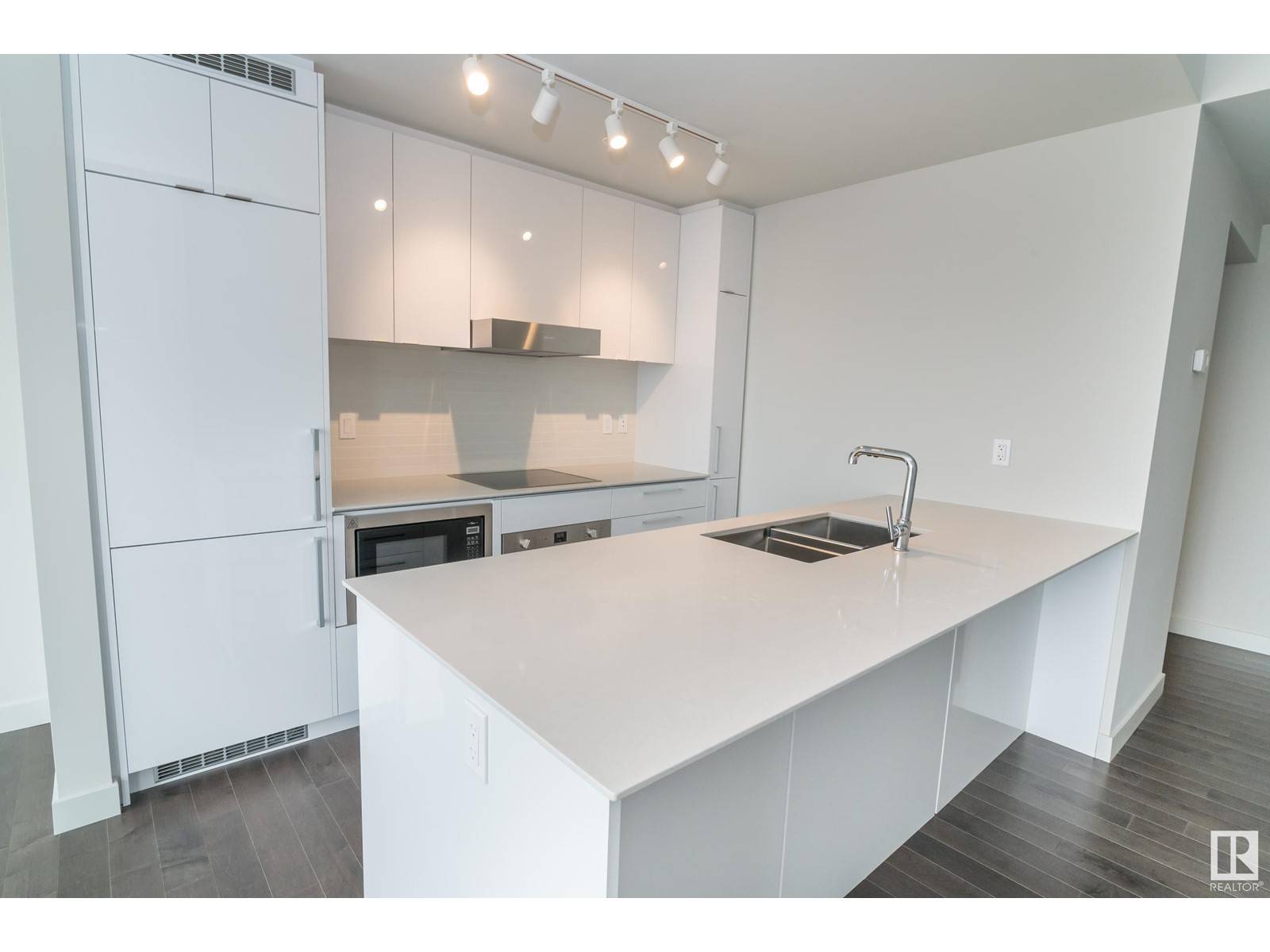 Edmonton, AB T5J0K6,#2612 10360 102 ST NW