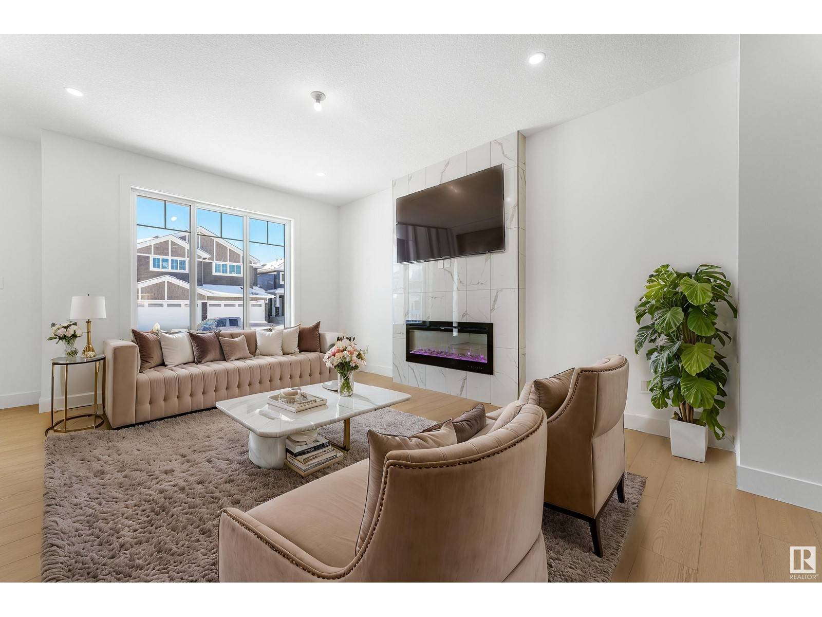 Edmonton, AB T5S0A0,3127 Magpie WY NW