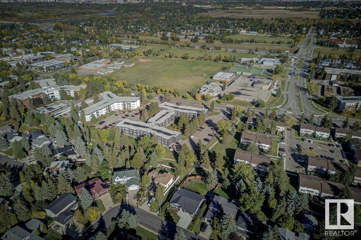 Edmonton, AB T6H5P3,5108 154 ST NW NW