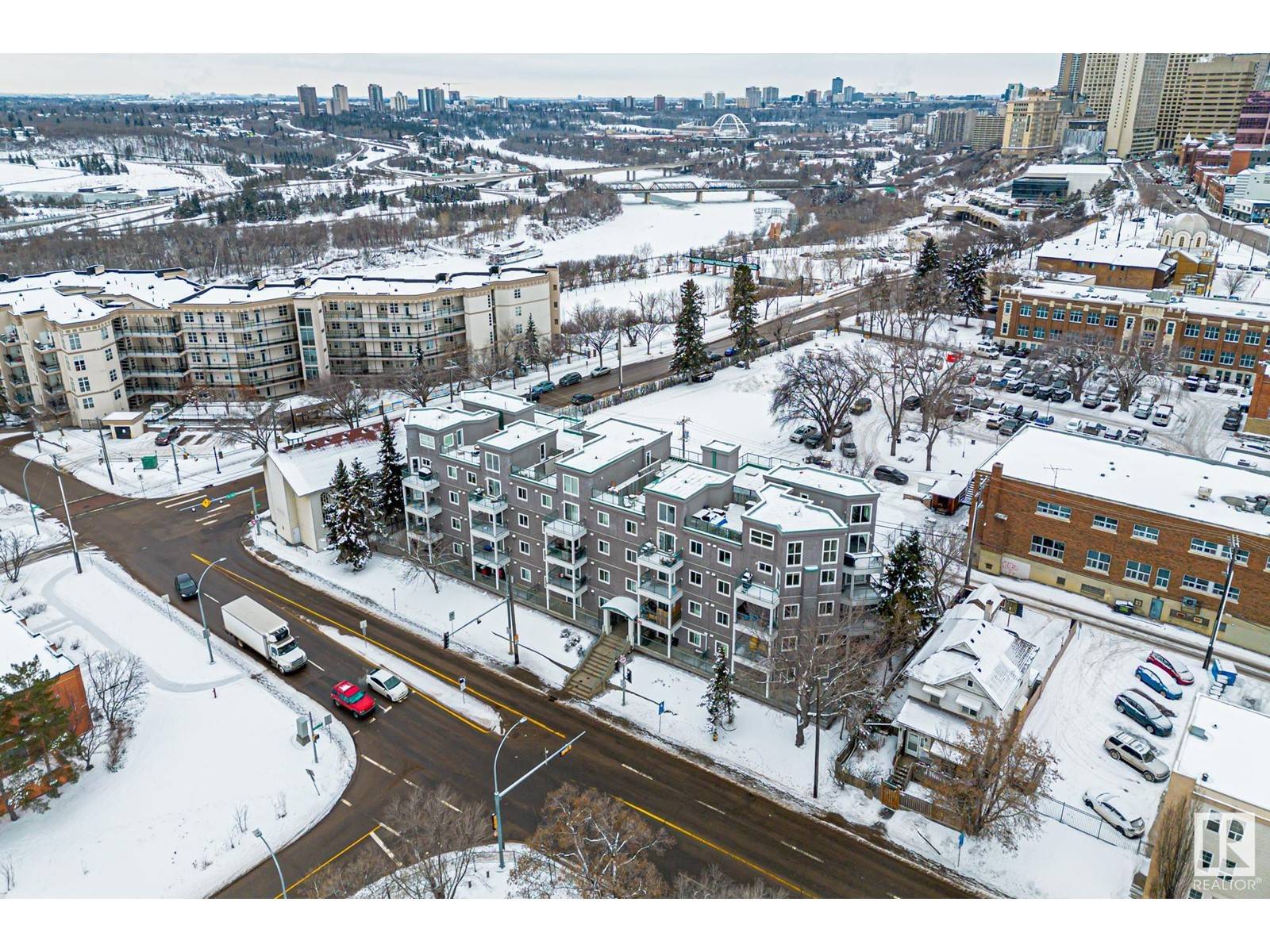 Edmonton, AB T5H4R6,#208 10118 95 ST NW
