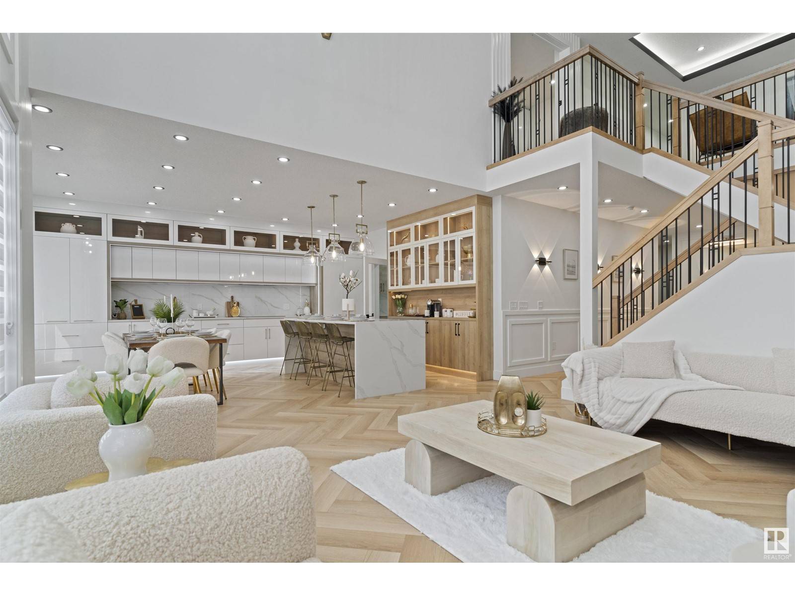 Edmonton, AB T6W5R2,7024 KIVIAQ CRESCENT SW