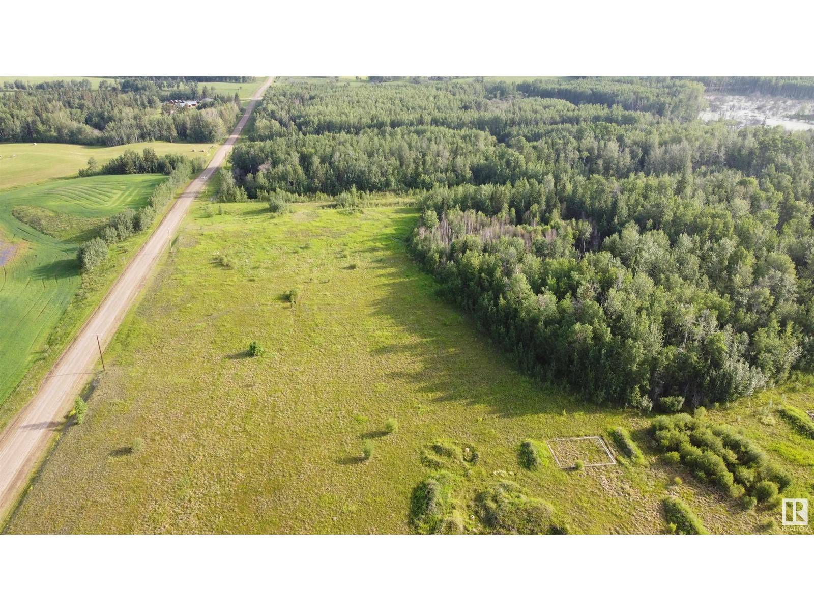Rural Lac Ste. Anne County, AB T0E1G0,R.R. 42 HWY 43