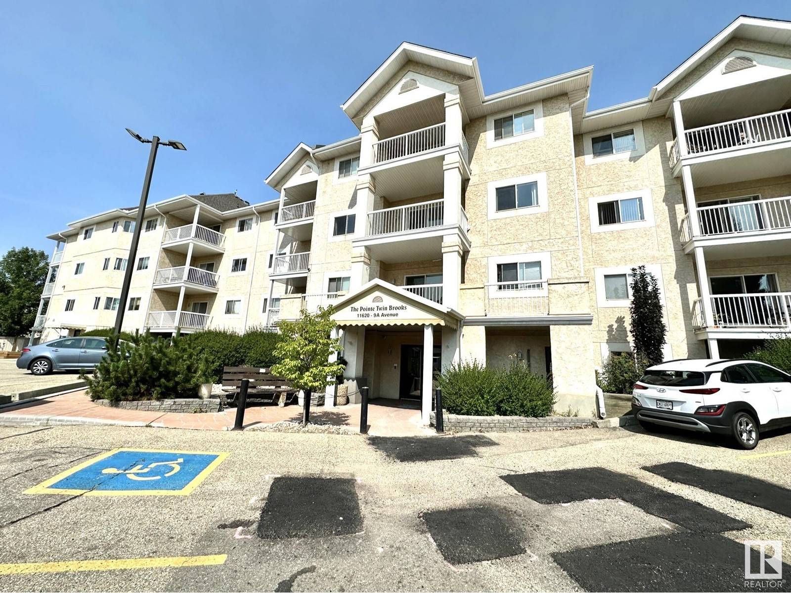 Edmonton, AB T6J7B4,#111 11620 9A AV NW