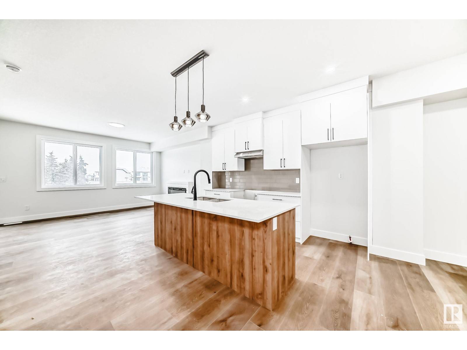 Beaumont, AB T4X2A2,5028 67 ST